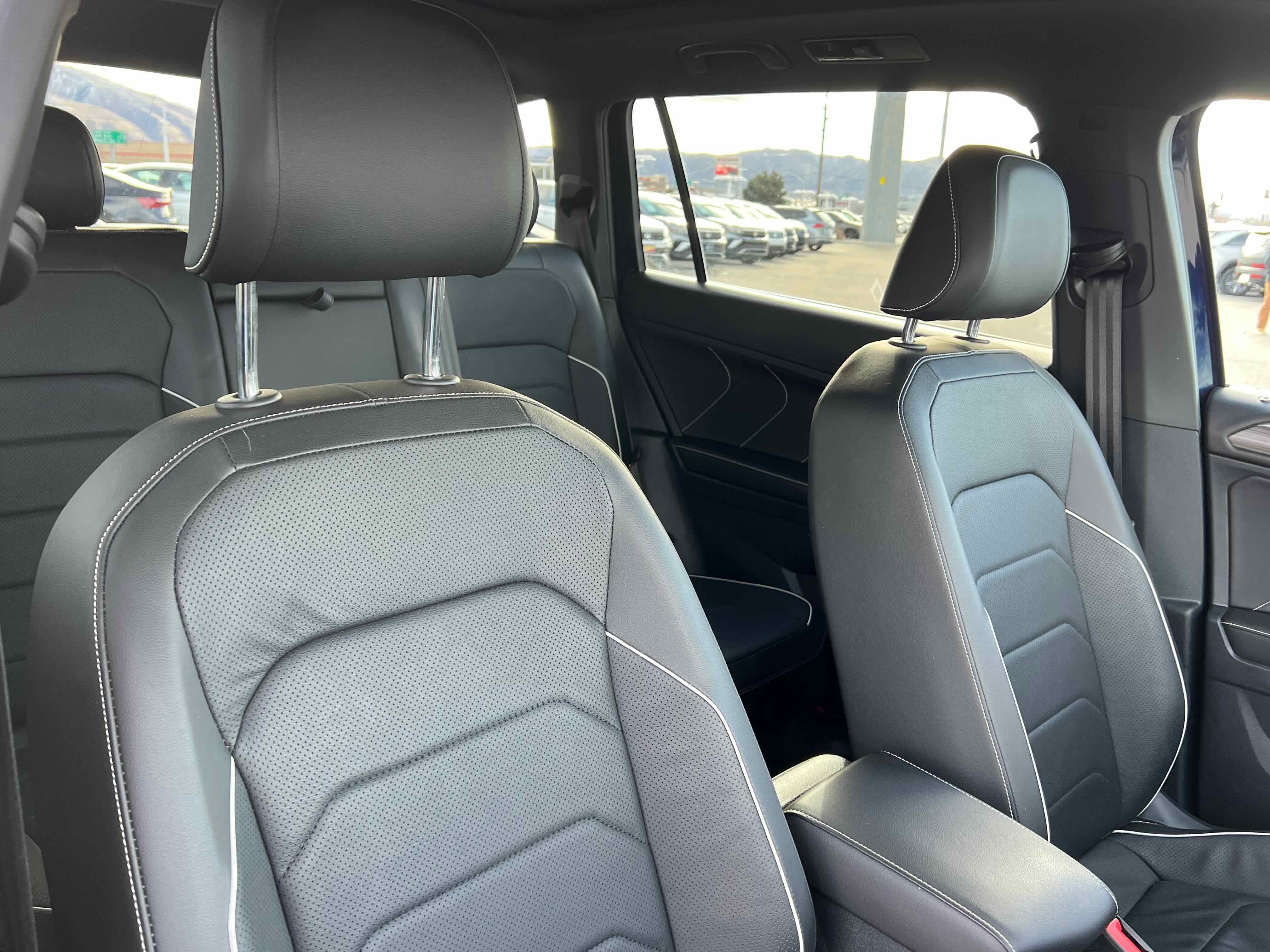 2022 Volkswagen Tiguan SEL R-Line