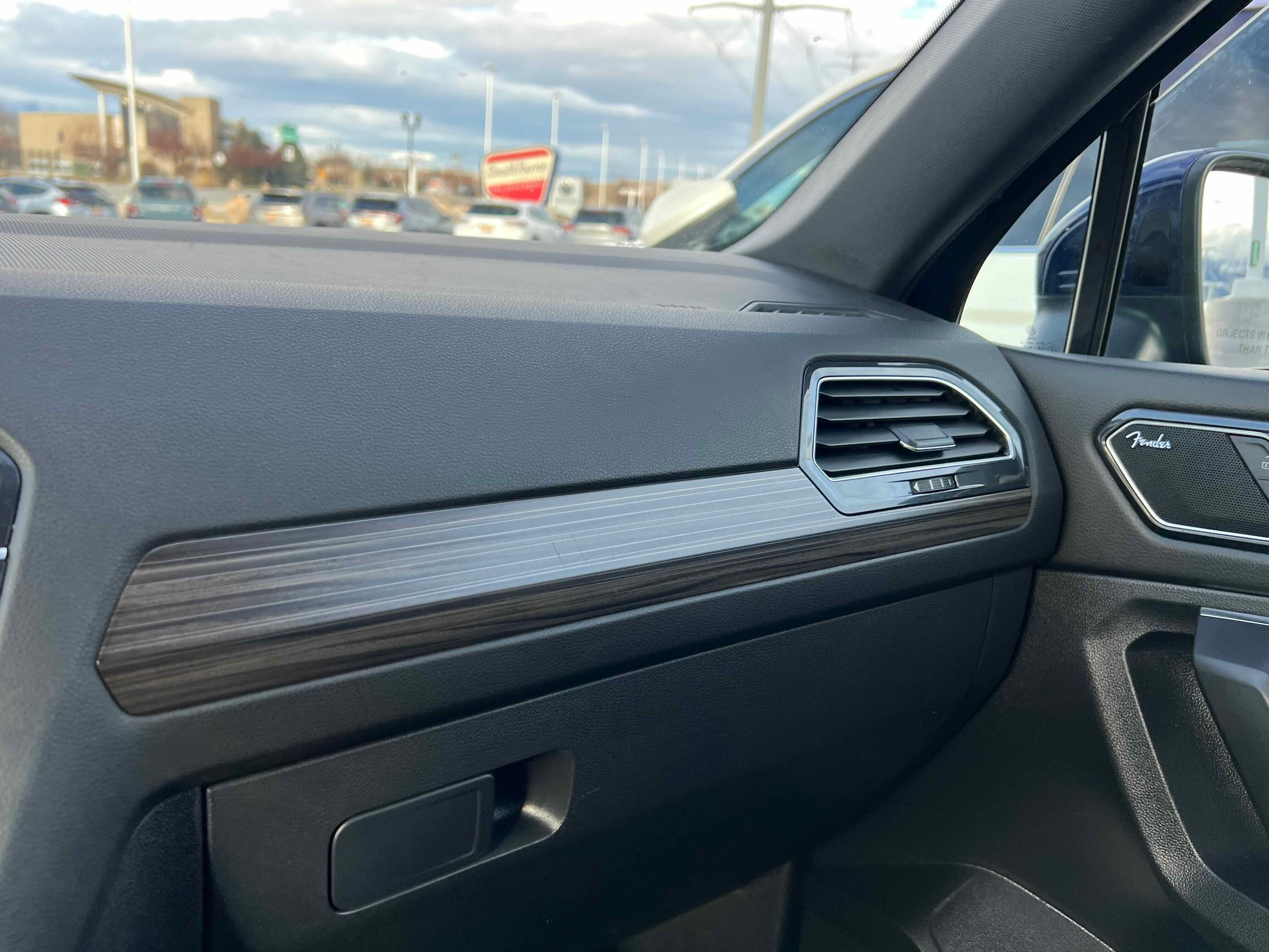 2022 Volkswagen Tiguan SEL R-Line