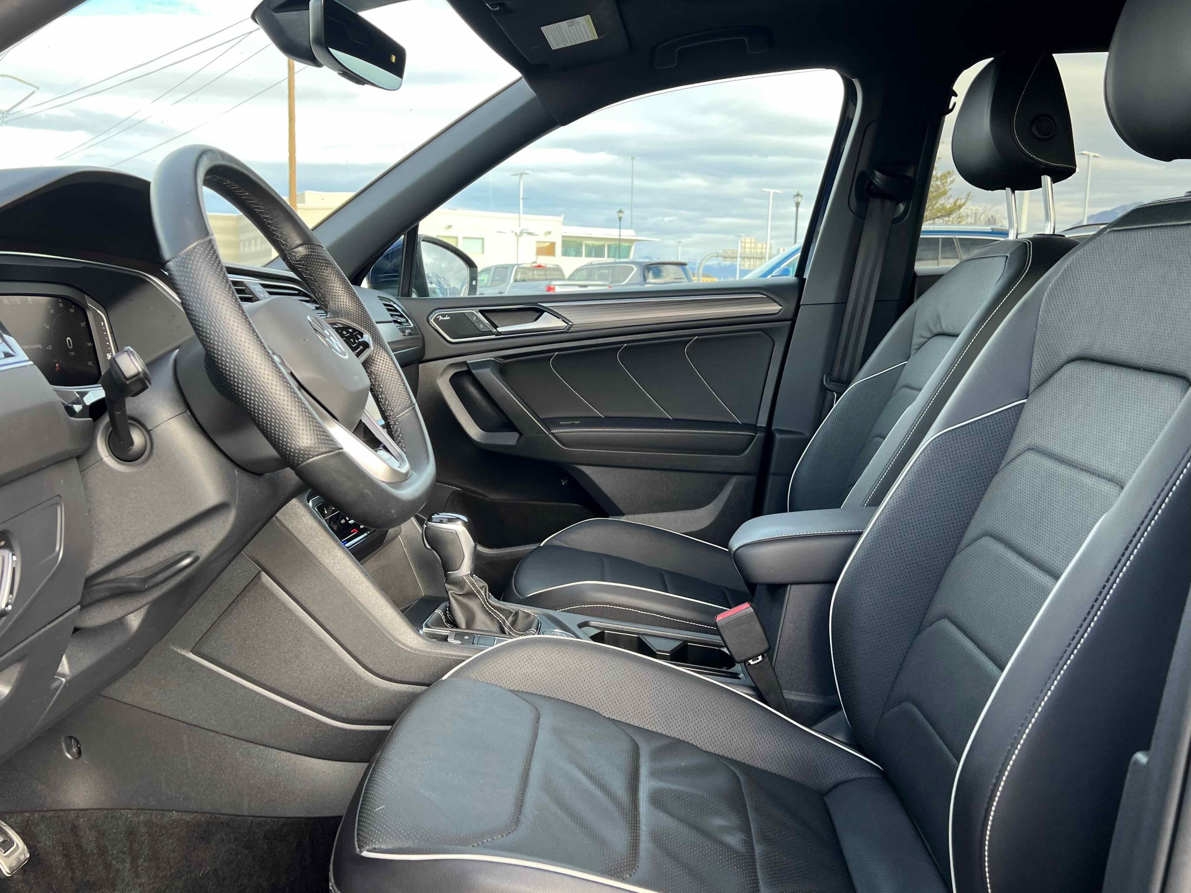 2022 Volkswagen Tiguan SEL R-Line