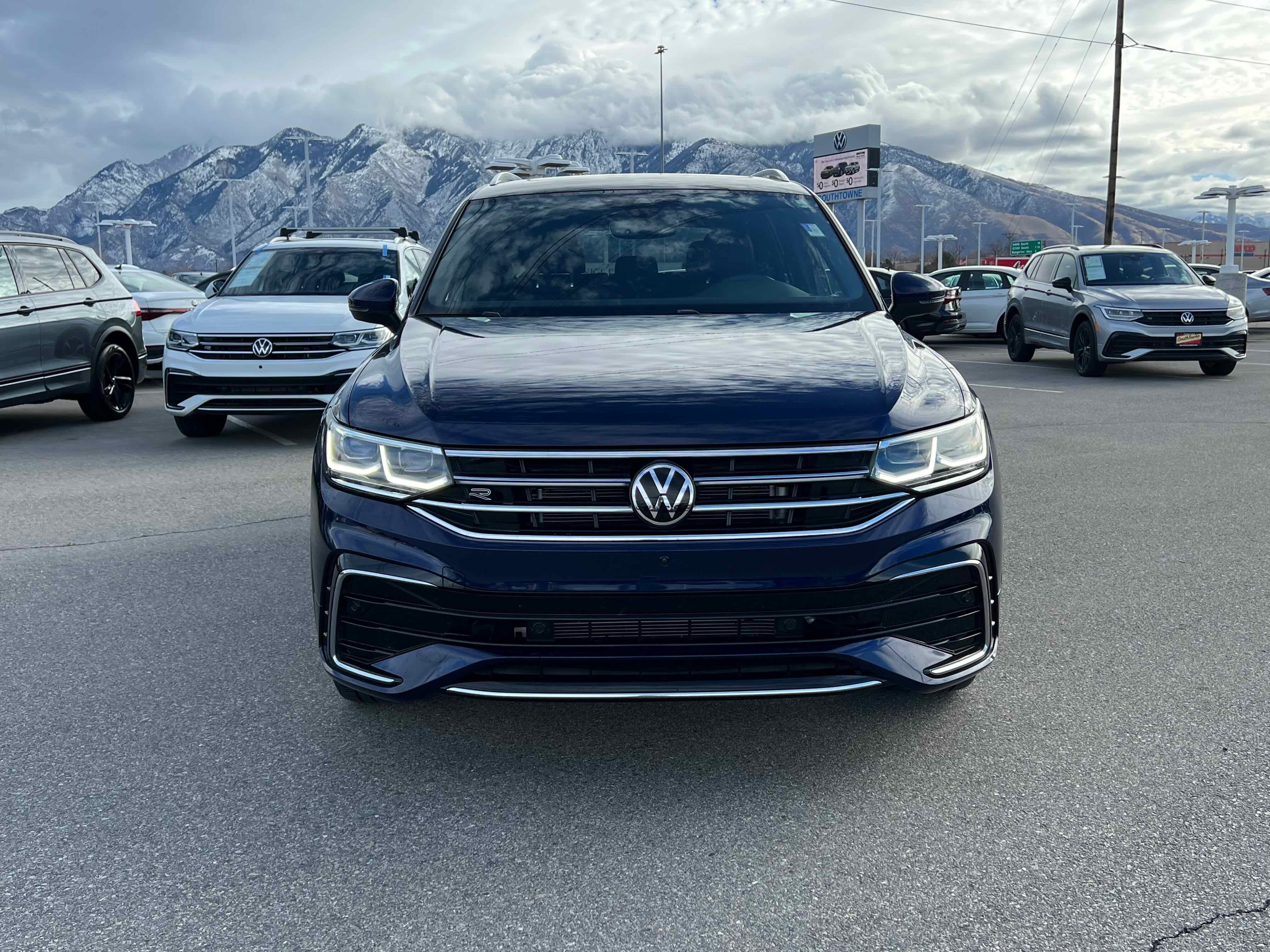 2022 Volkswagen Tiguan SEL R-Line
