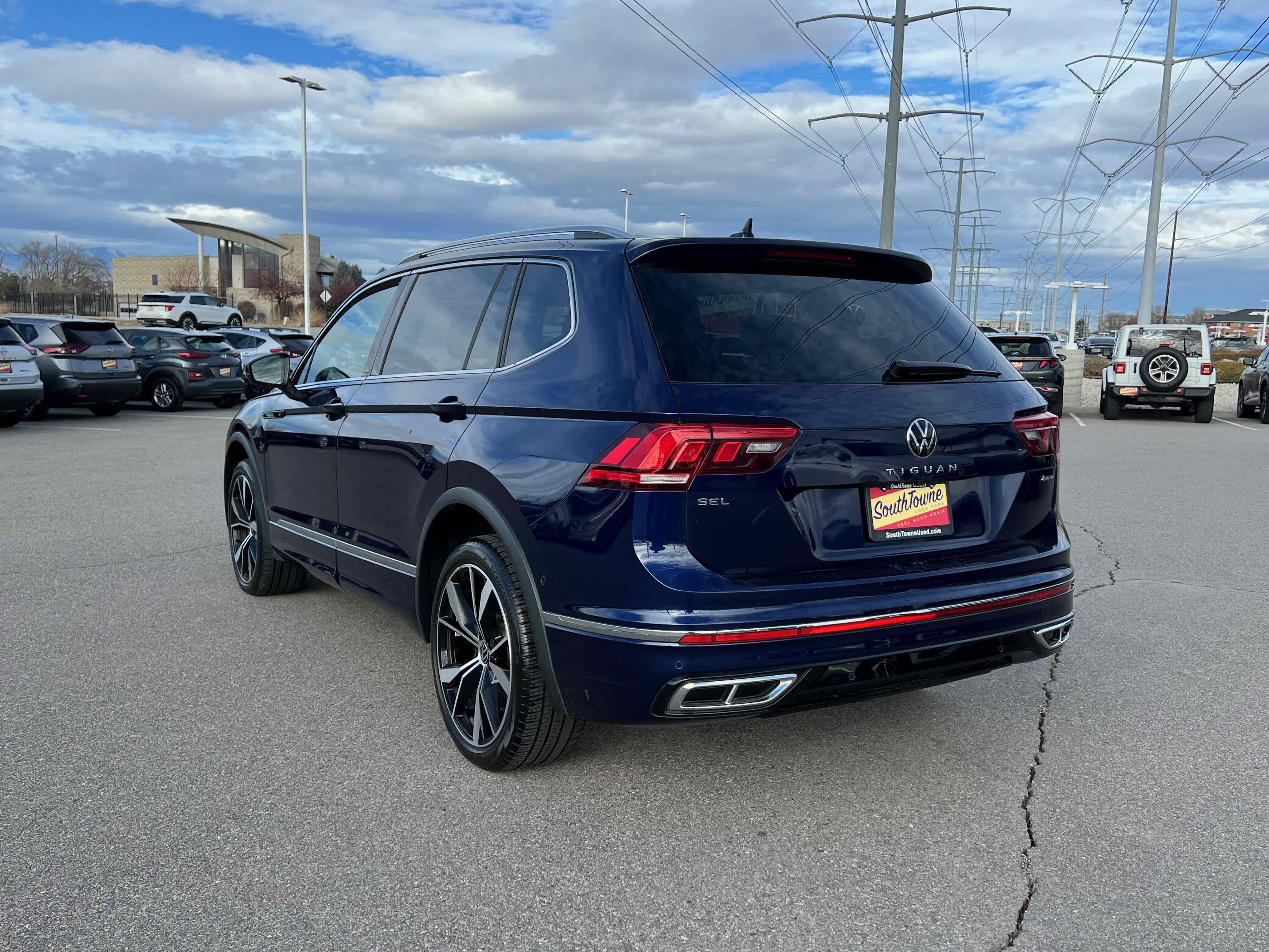 2022 Volkswagen Tiguan SEL R-Line