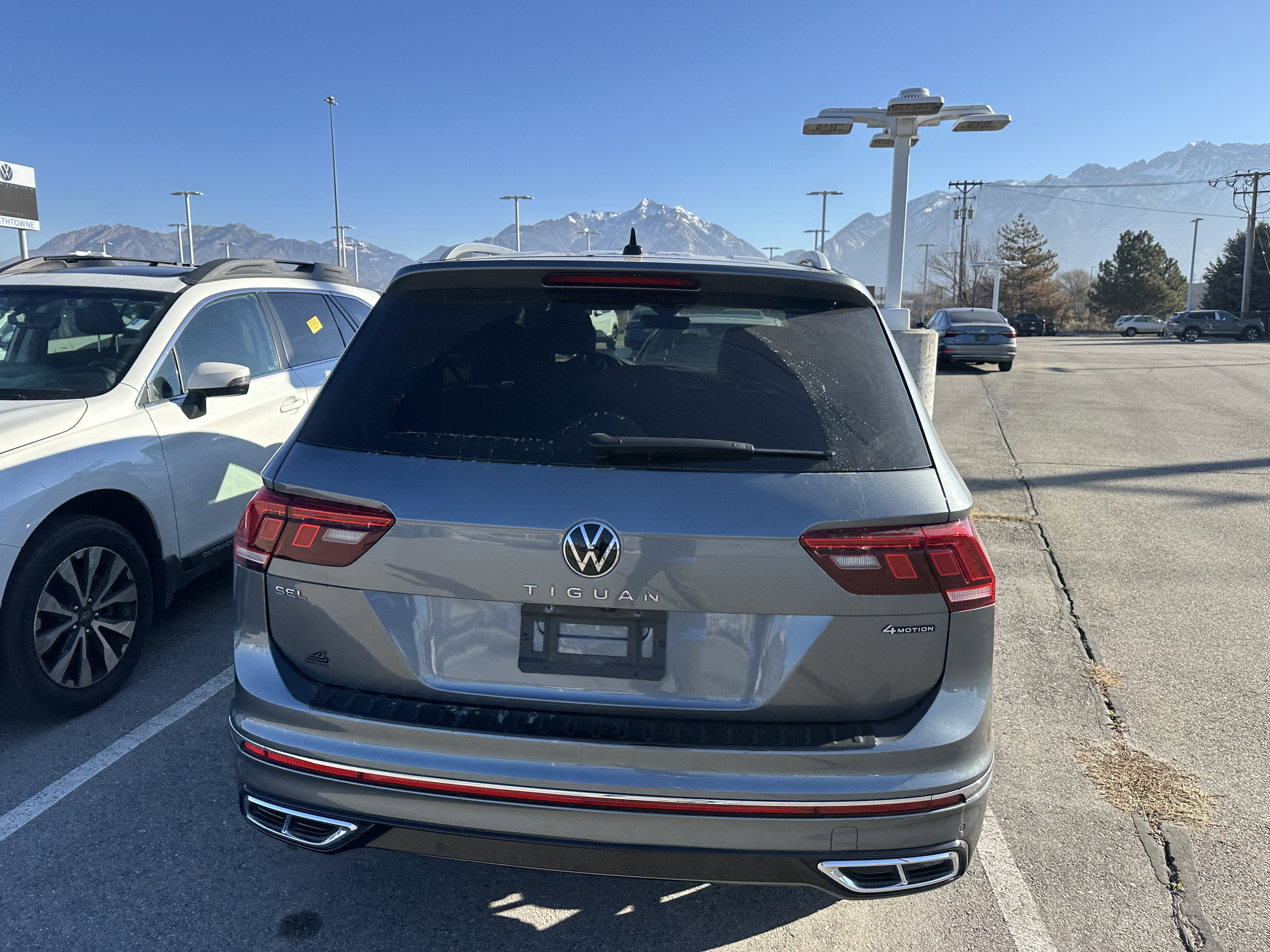 2024 Volkswagen Tiguan SEL R-Line