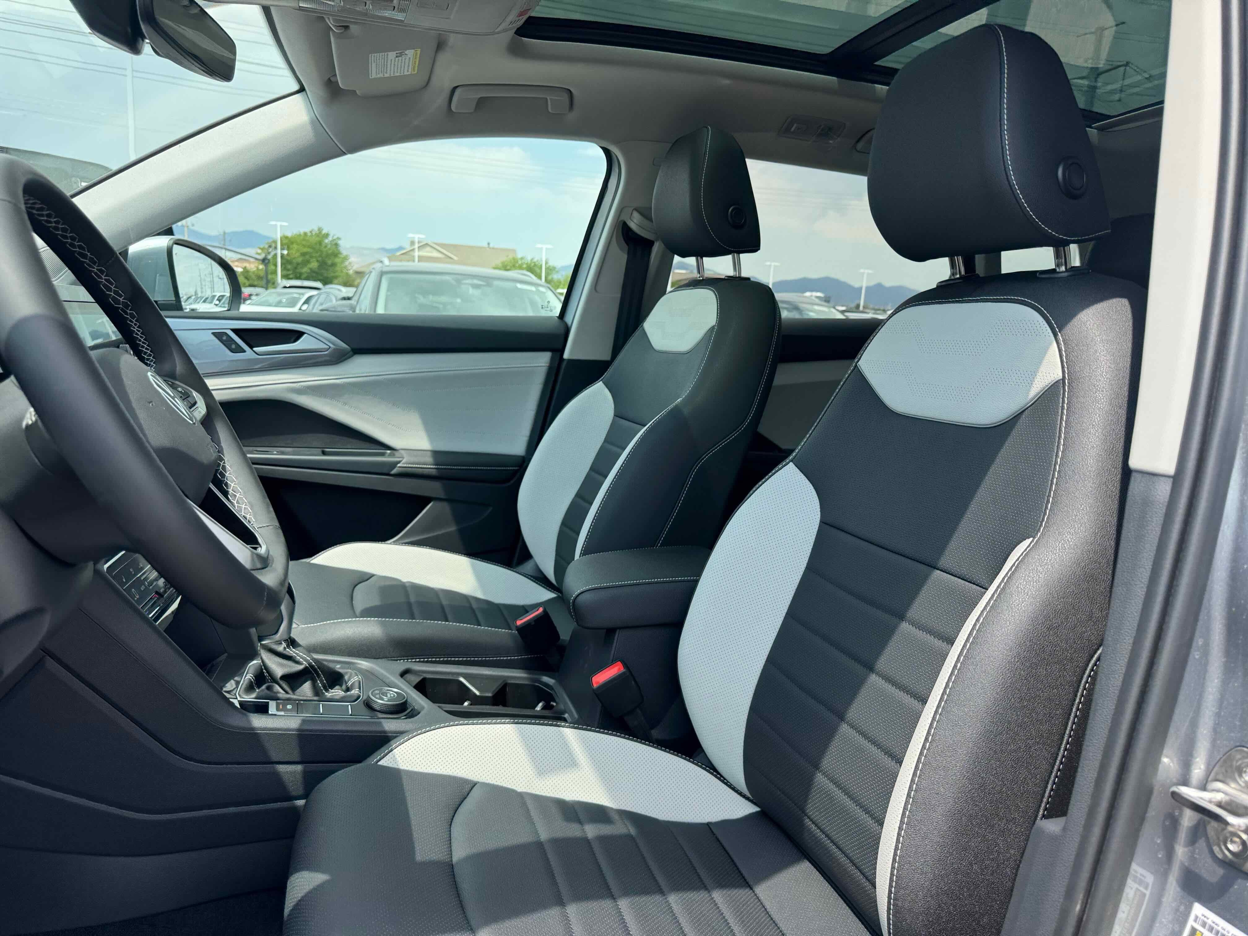 2025 Volkswagen Taos SEL