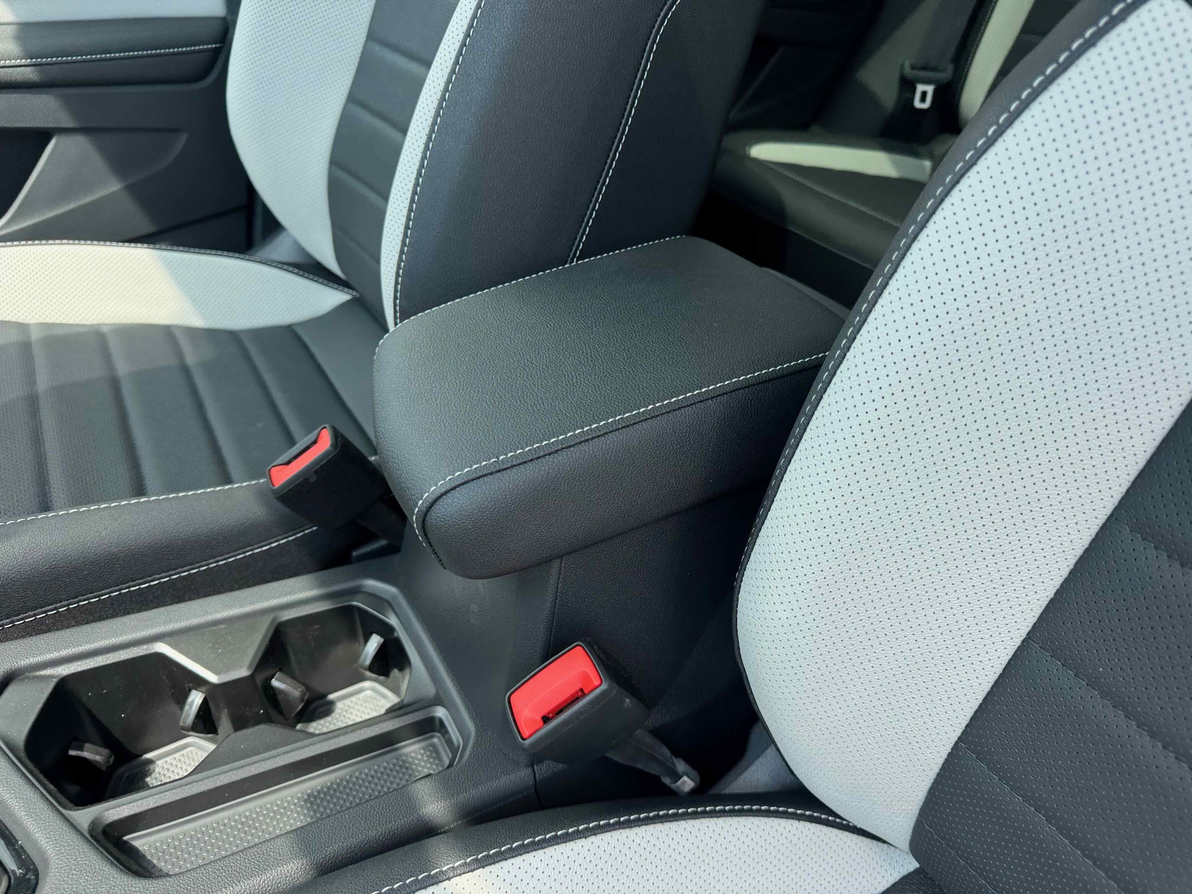 2025 Volkswagen Taos SEL