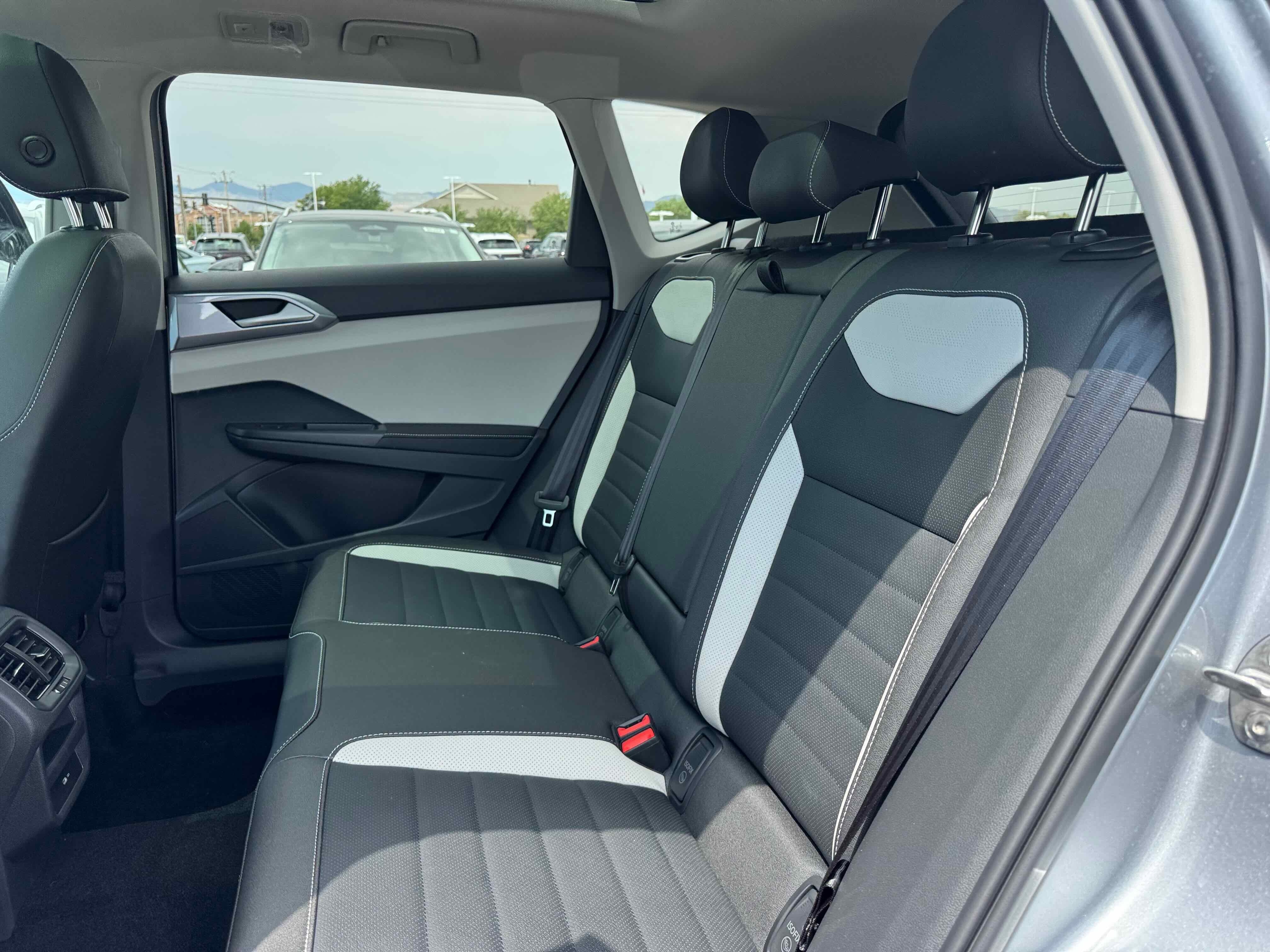 2025 Volkswagen Taos SEL