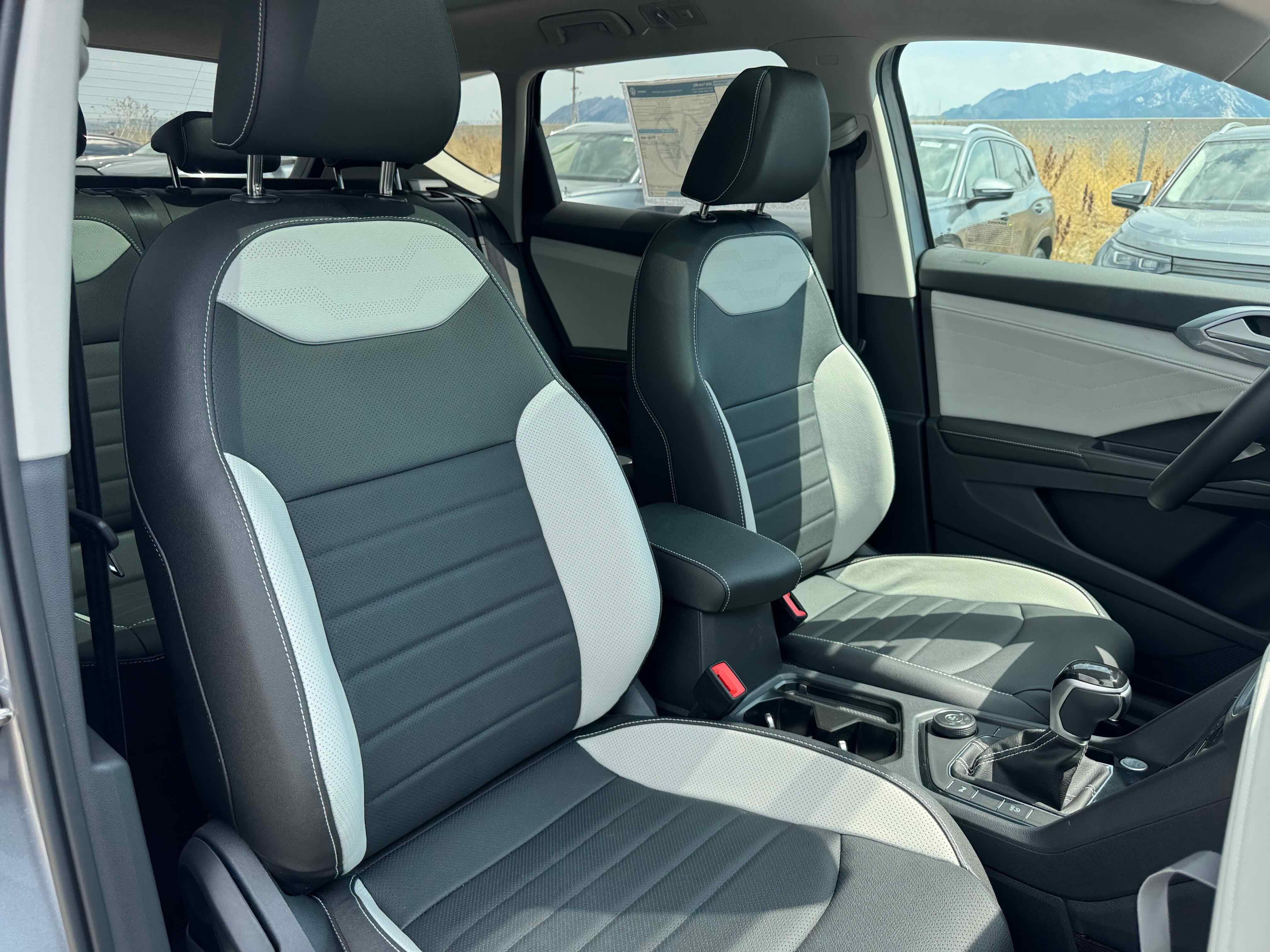 2025 Volkswagen Taos SEL