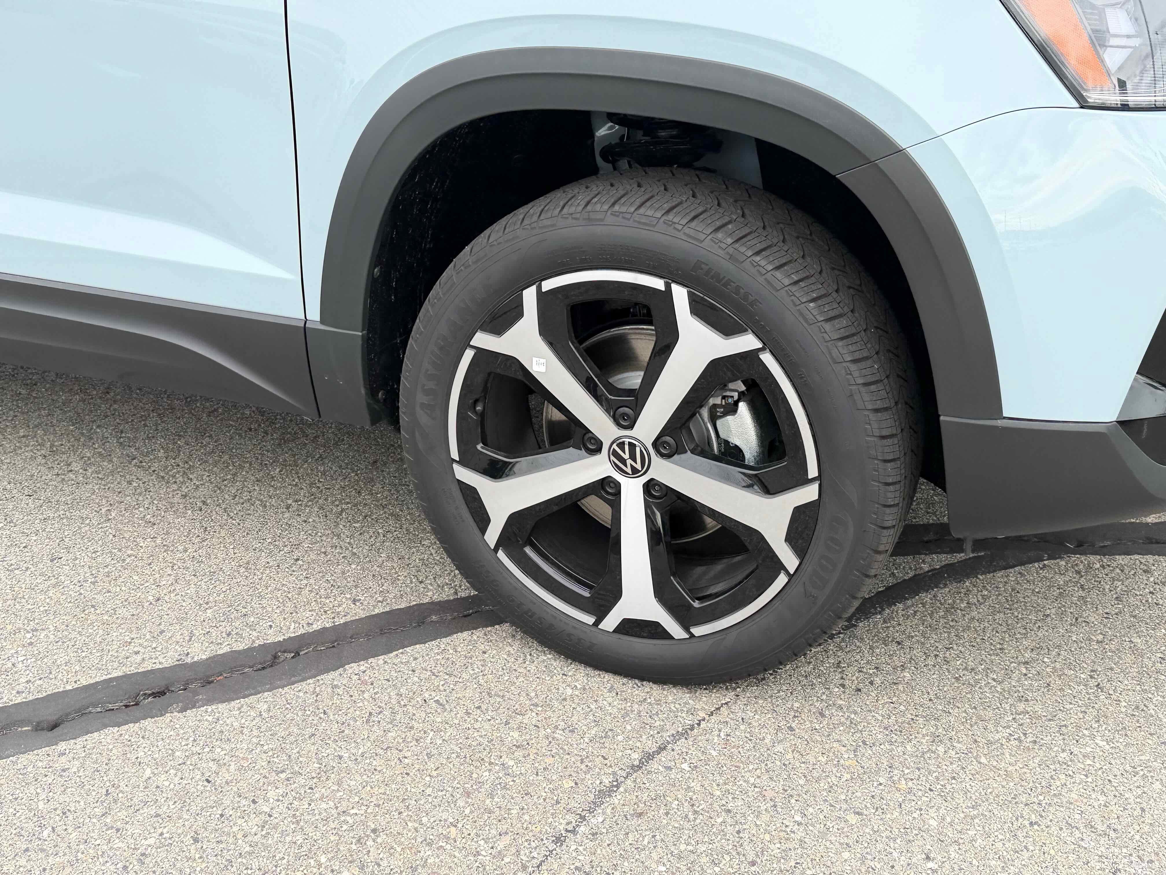 2026 Volkswagen Taos SEL