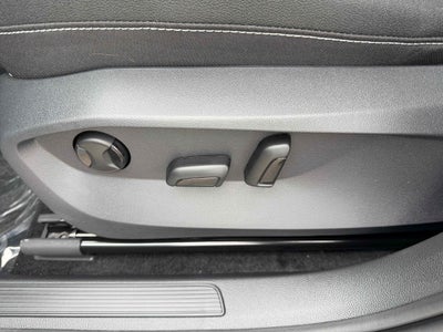 2026 Volkswagen Taos SEL