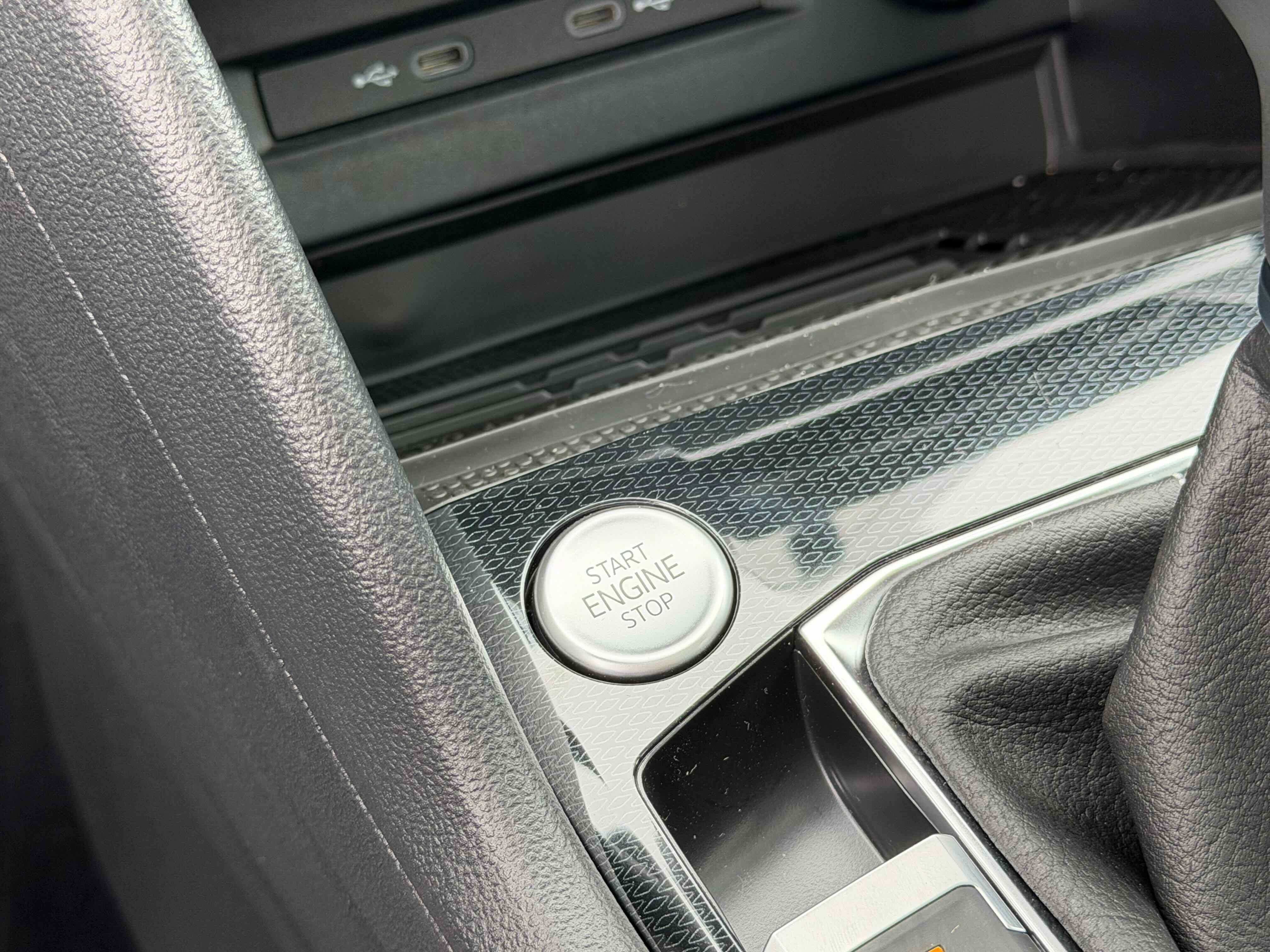 2026 Volkswagen Taos SEL