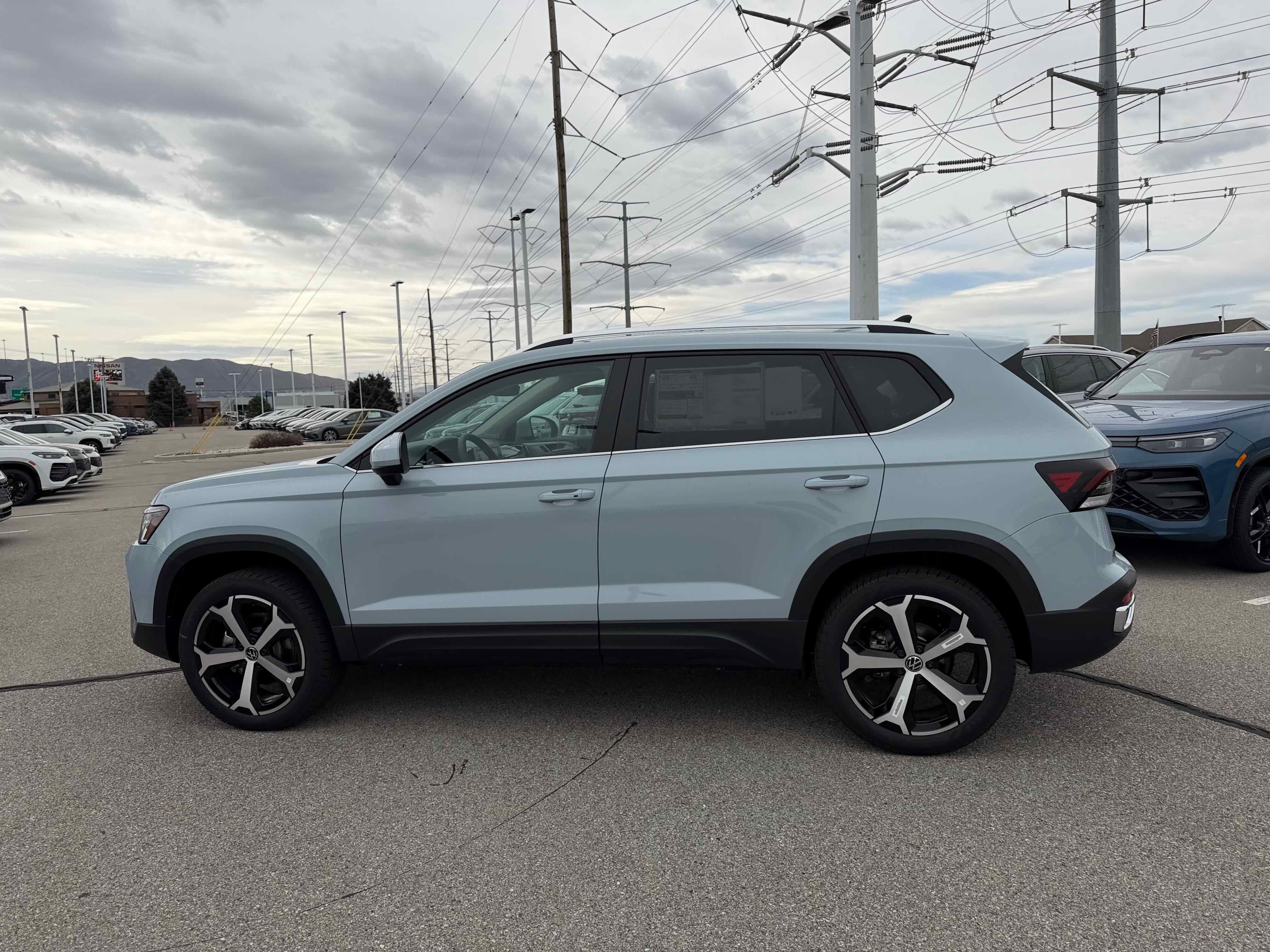 2026 Volkswagen Taos SEL