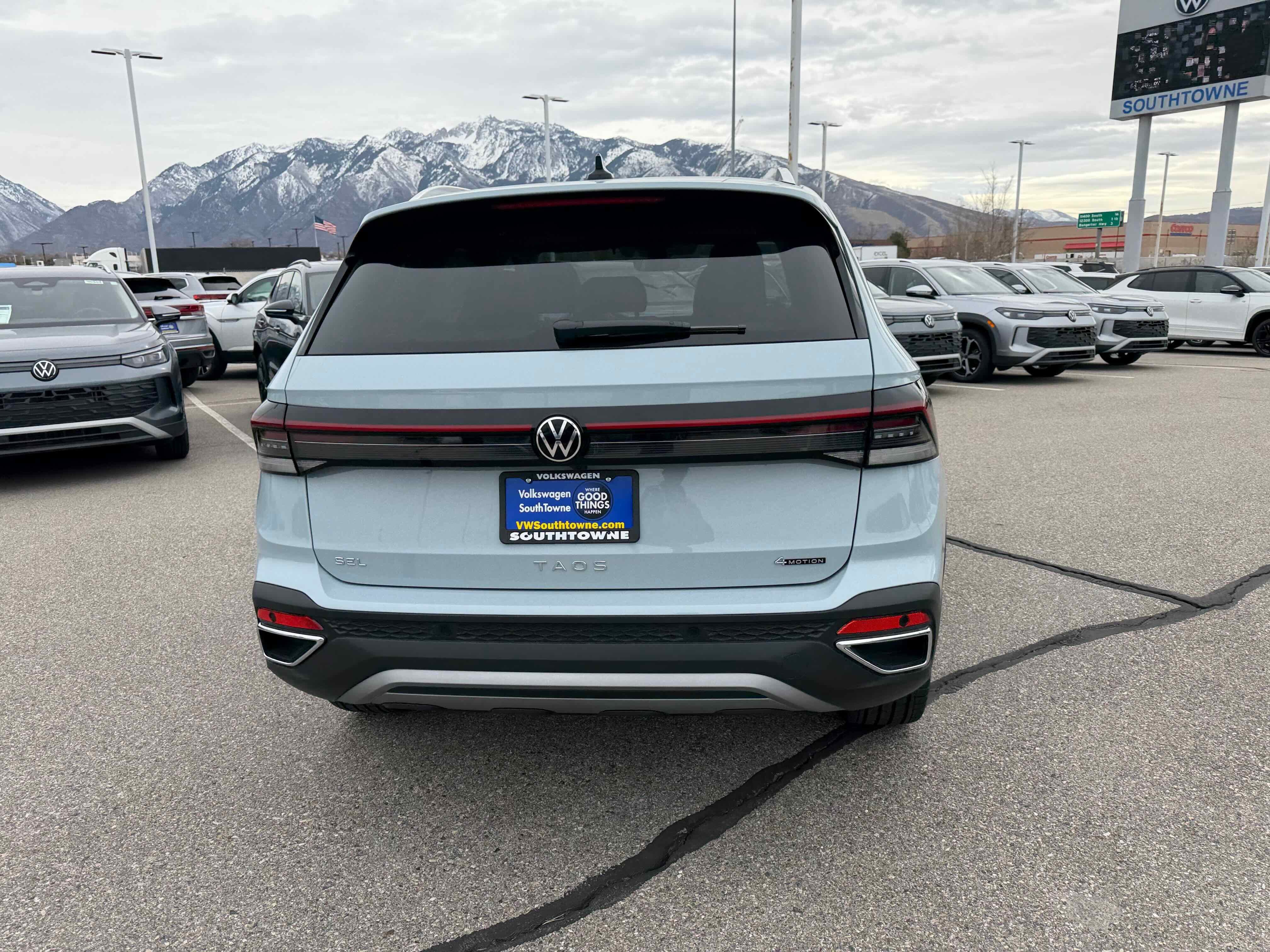 2026 Volkswagen Taos SEL