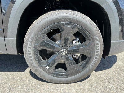 2025 Volkswagen Taos SEL