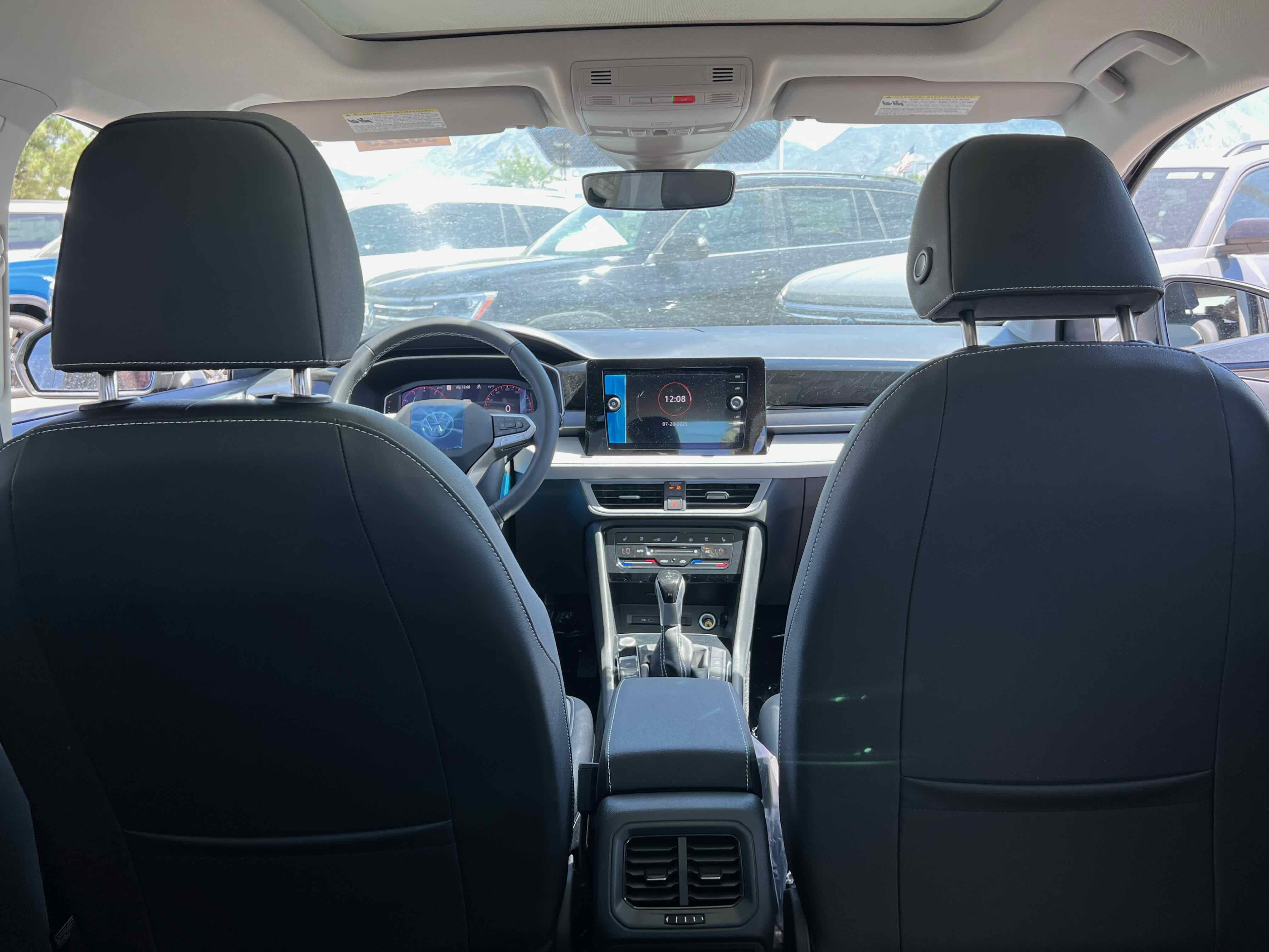 2025 Volkswagen Taos SEL