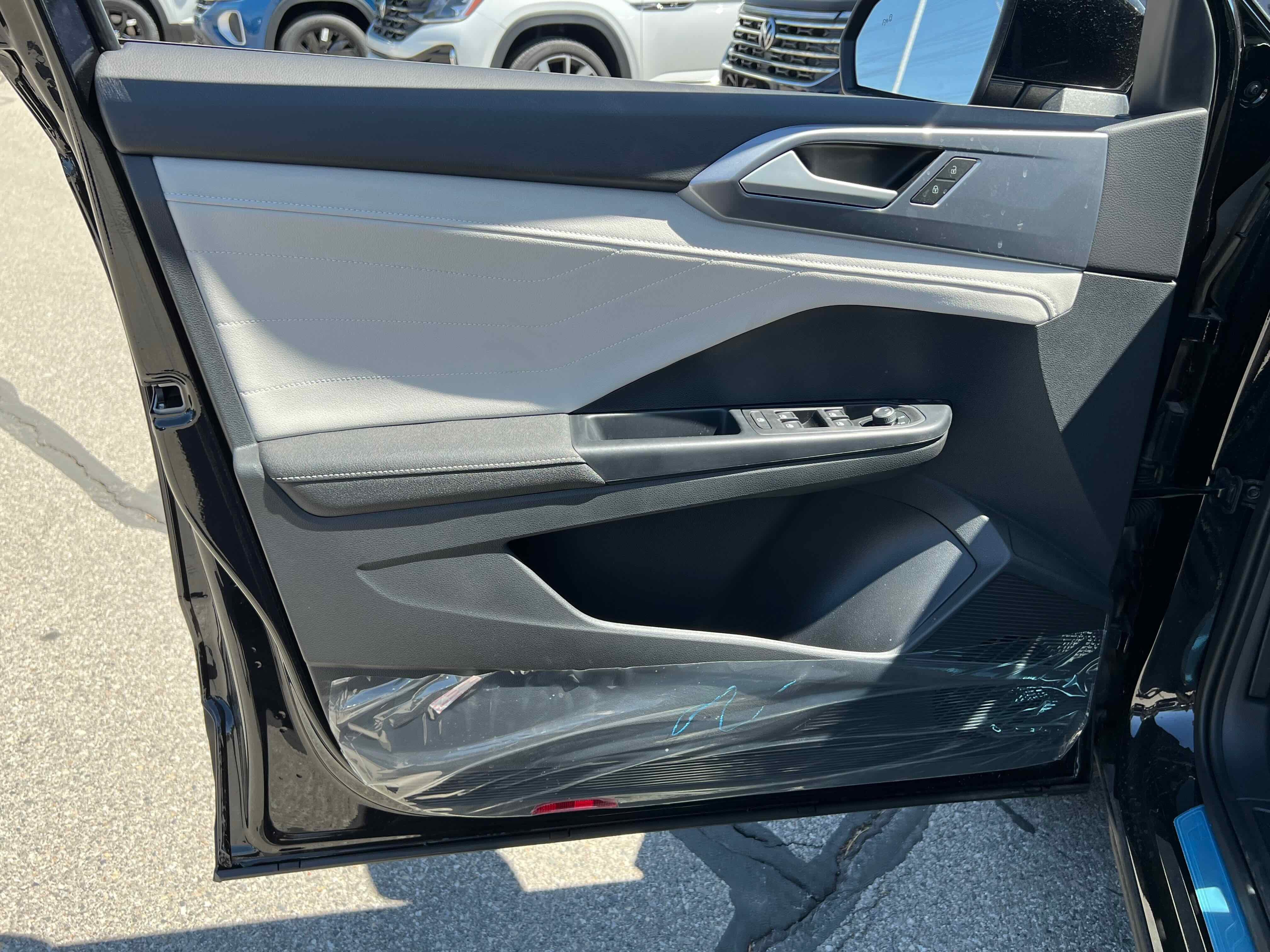 2025 Volkswagen Taos SEL