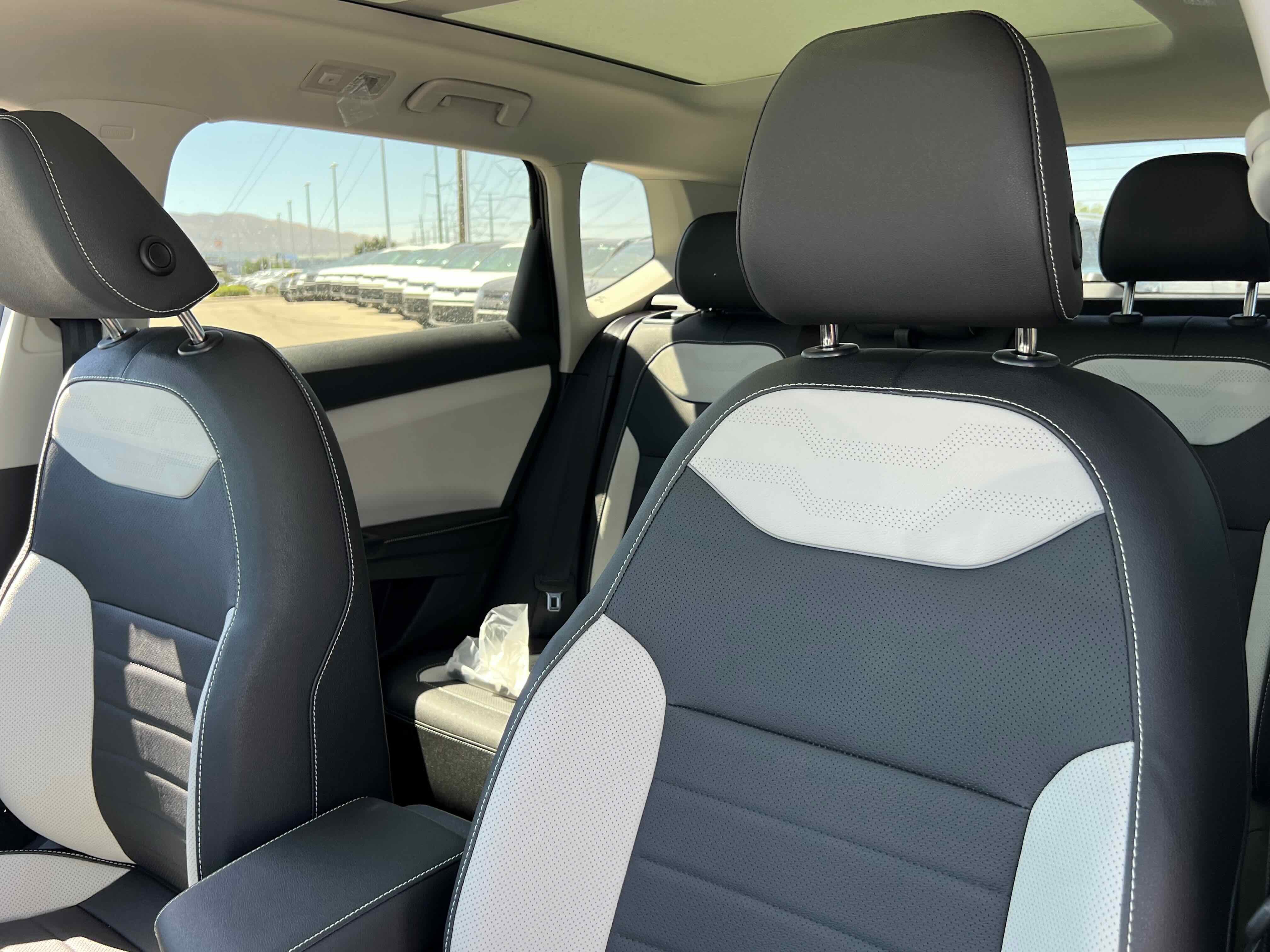 2025 Volkswagen Taos SEL