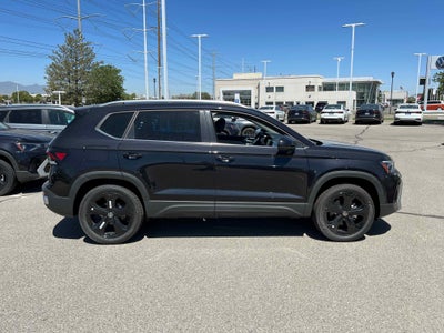 2025 Volkswagen Taos SEL