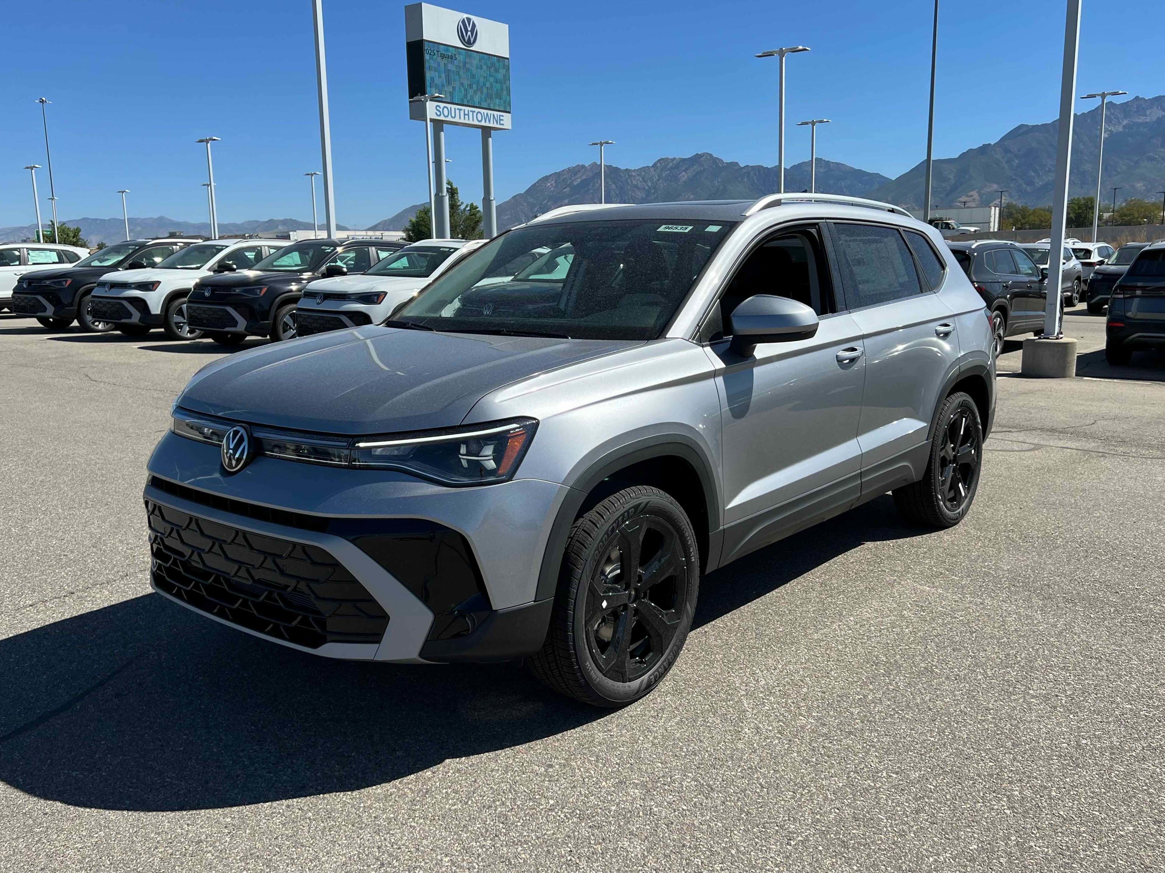 2025 Volkswagen Taos SEL