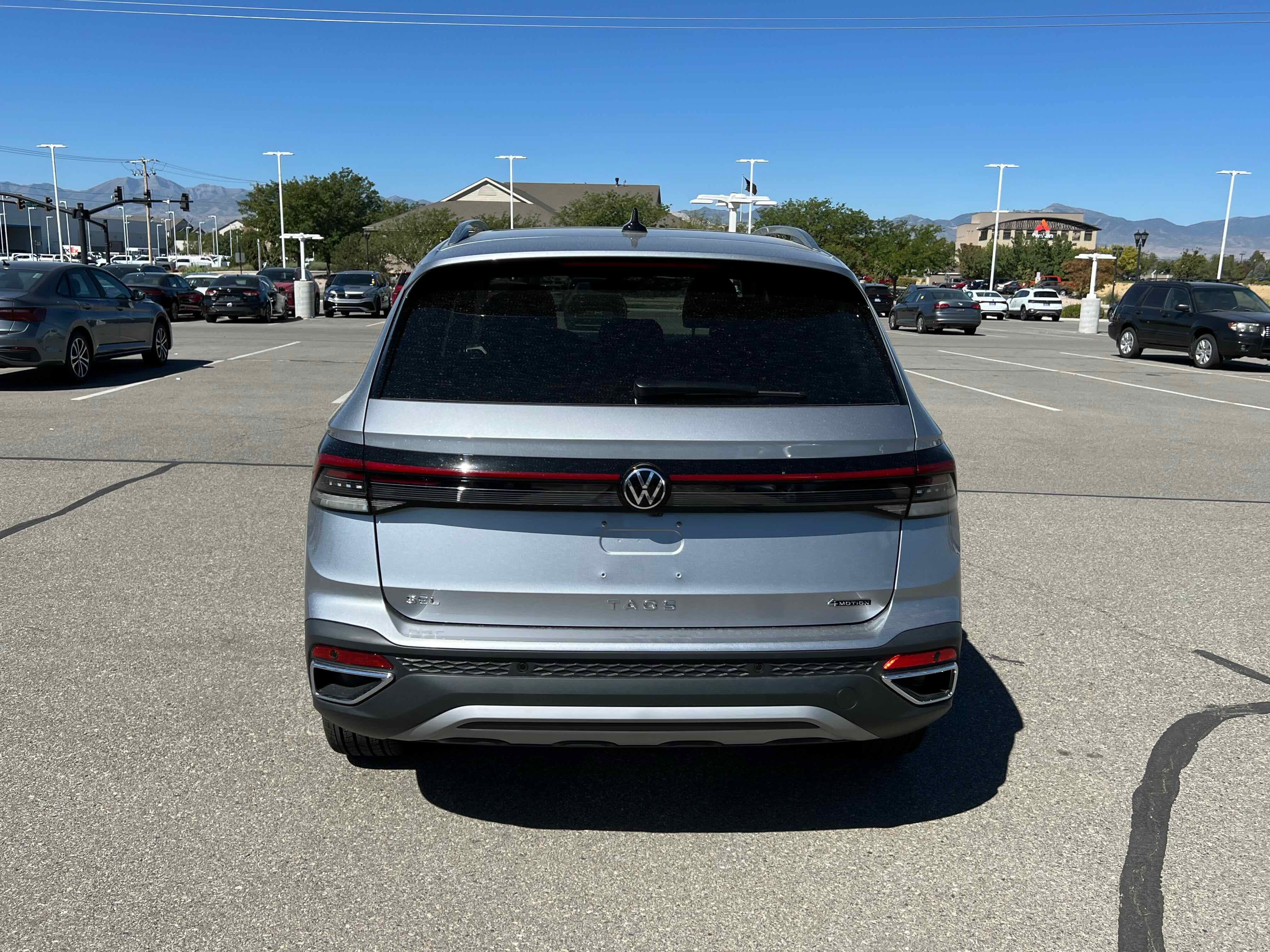 2025 Volkswagen Taos SEL