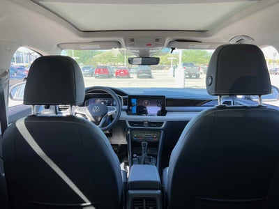 2025 Volkswagen Taos SEL