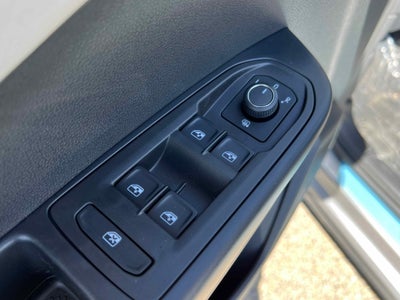 2025 Volkswagen Taos SEL