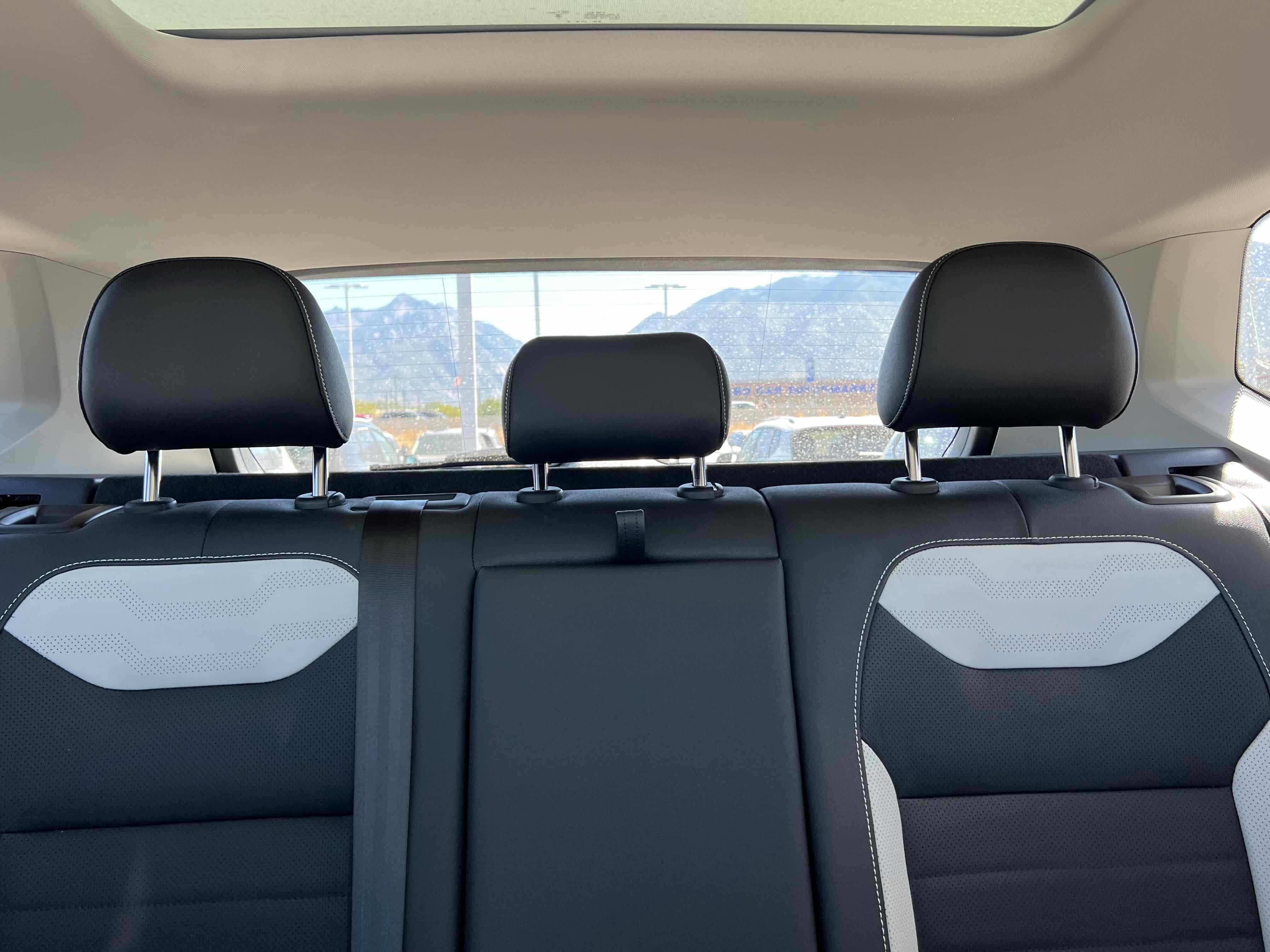 2025 Volkswagen Taos SEL