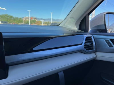 2025 Volkswagen Taos SEL