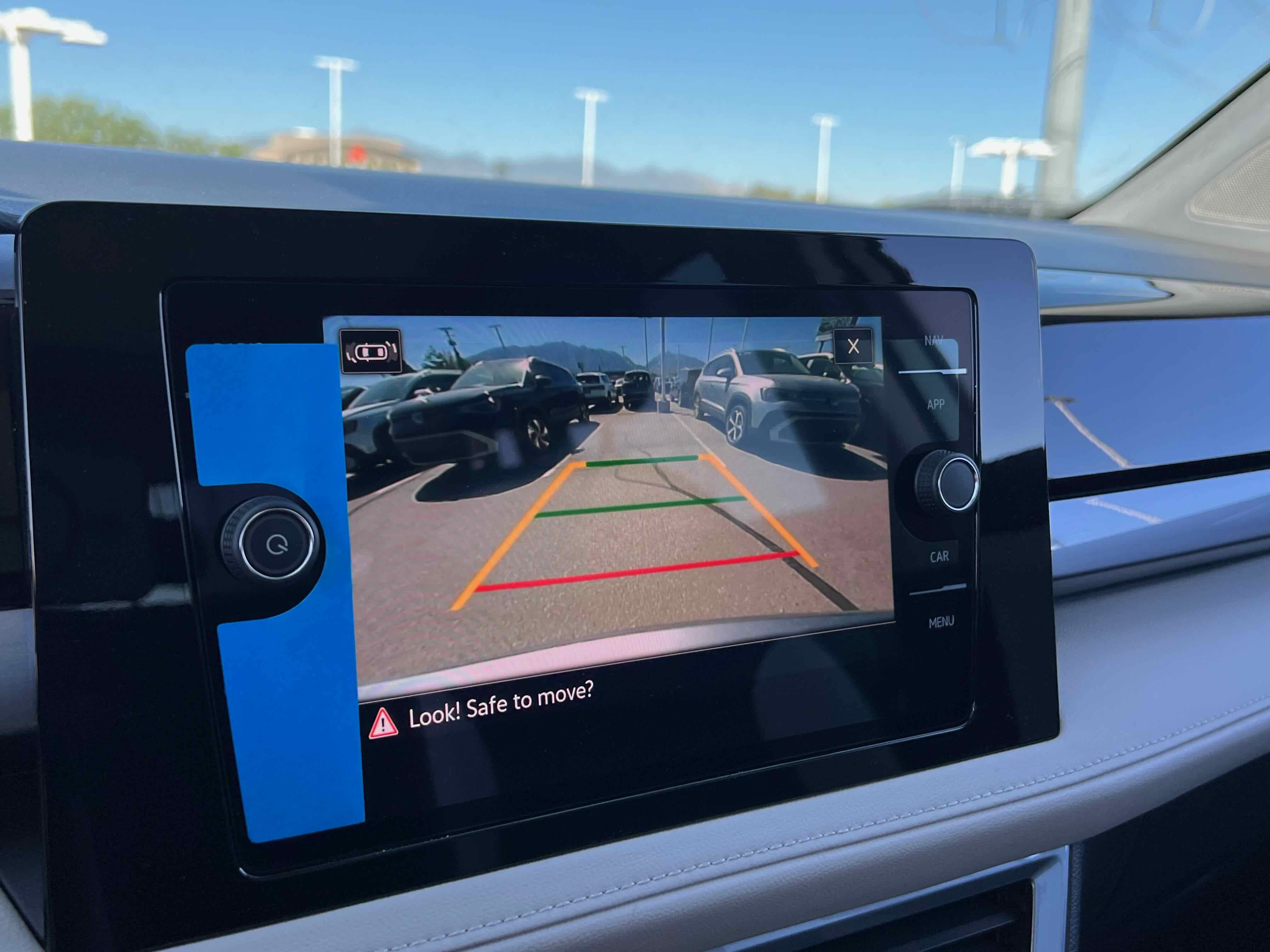 2025 Volkswagen Taos SEL