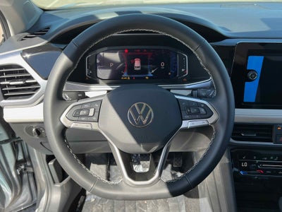 2025 Volkswagen Taos SEL