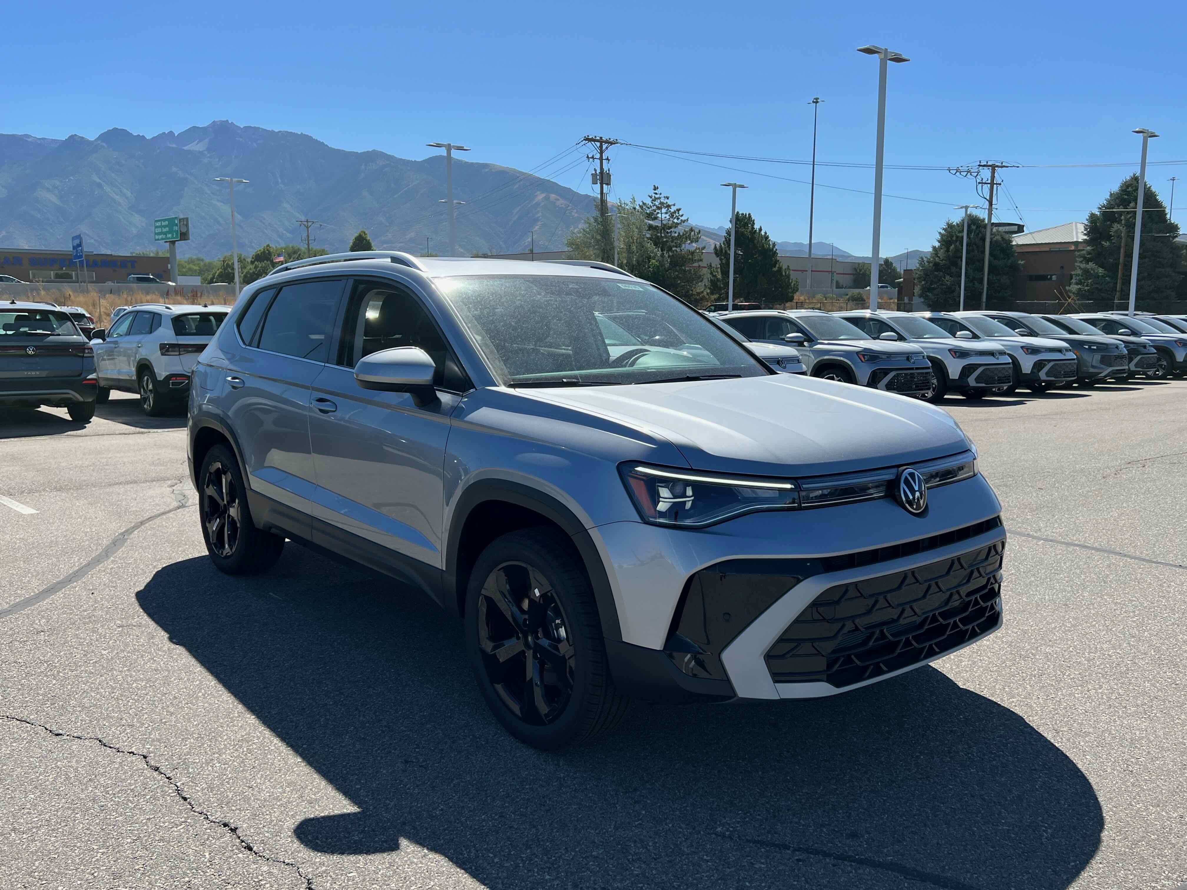 2025 Volkswagen Taos SEL