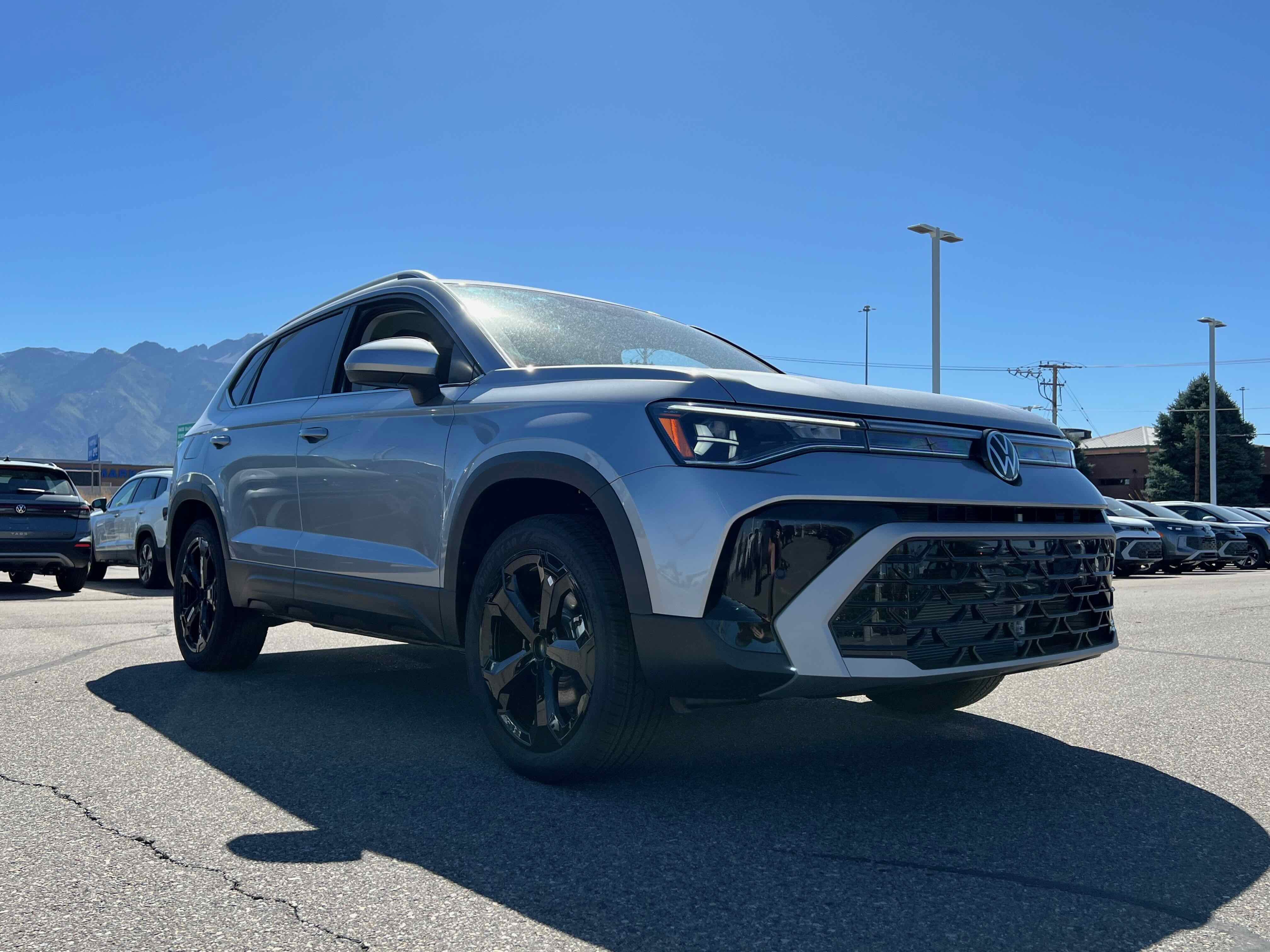 2025 Volkswagen Taos SEL