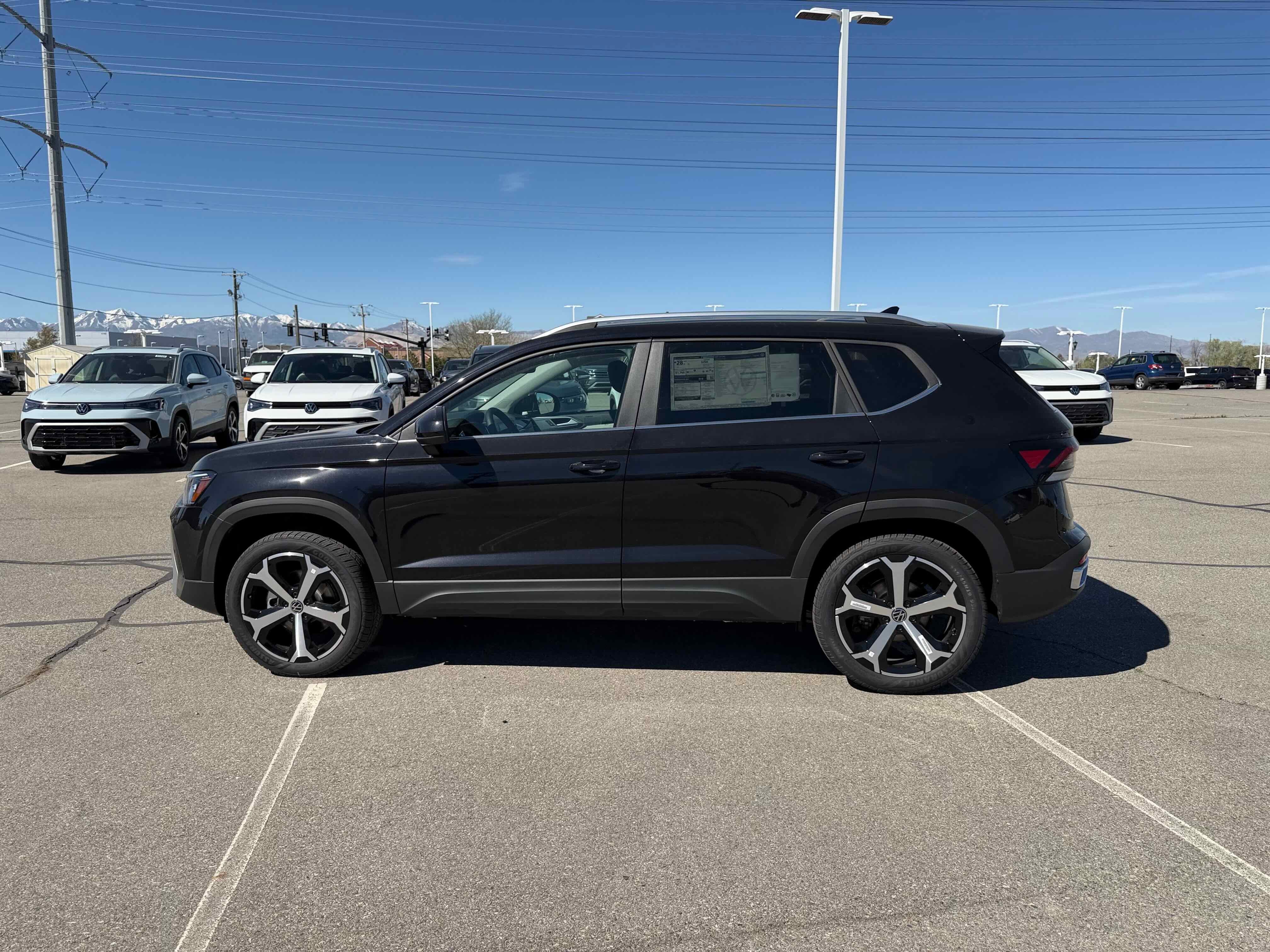 2026 Volkswagen Taos SEL