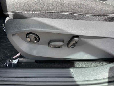 2026 Volkswagen Taos SEL