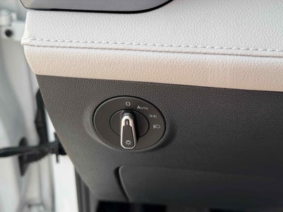 2026 Volkswagen Taos SEL