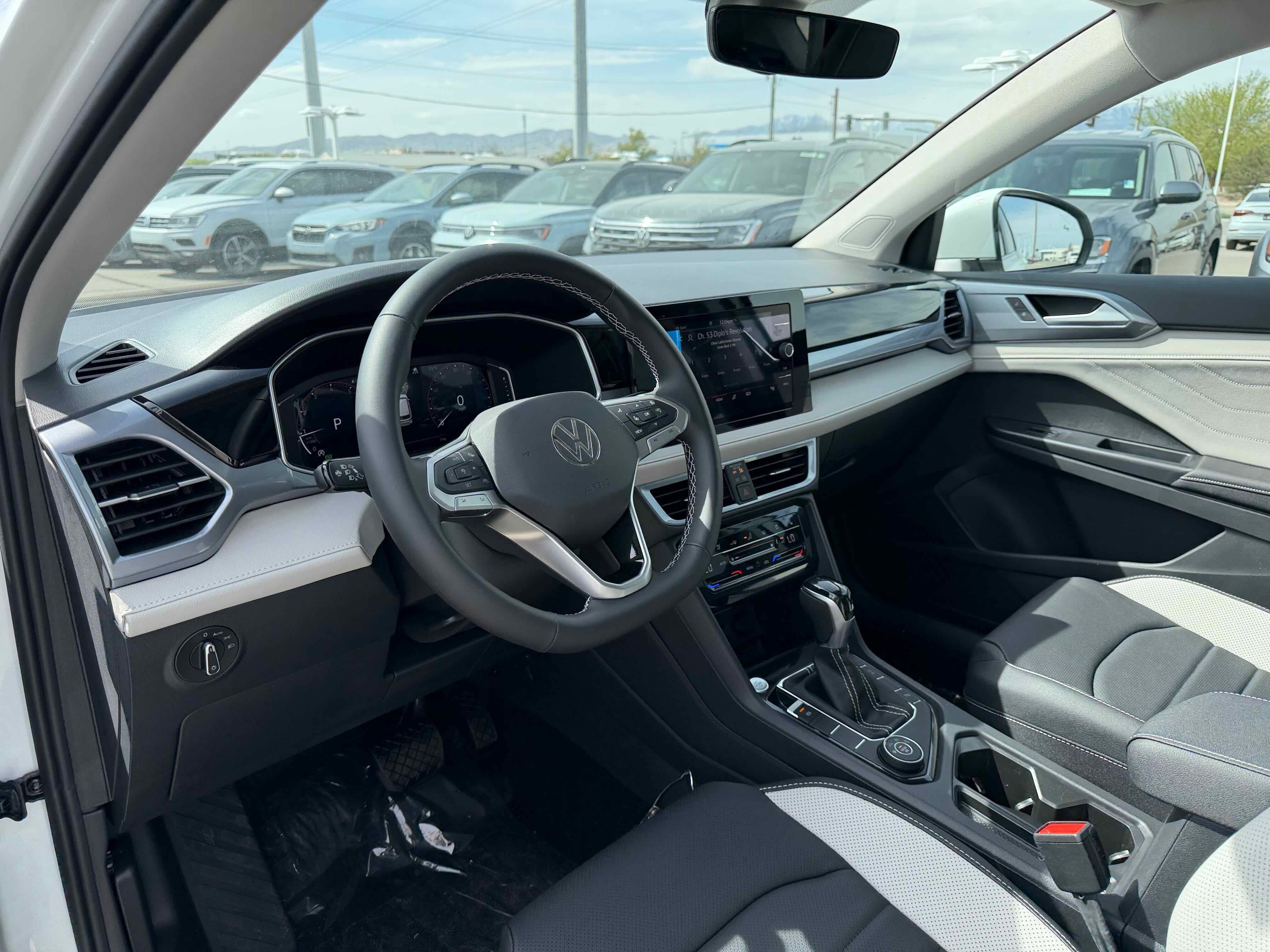 2026 Volkswagen Taos SEL