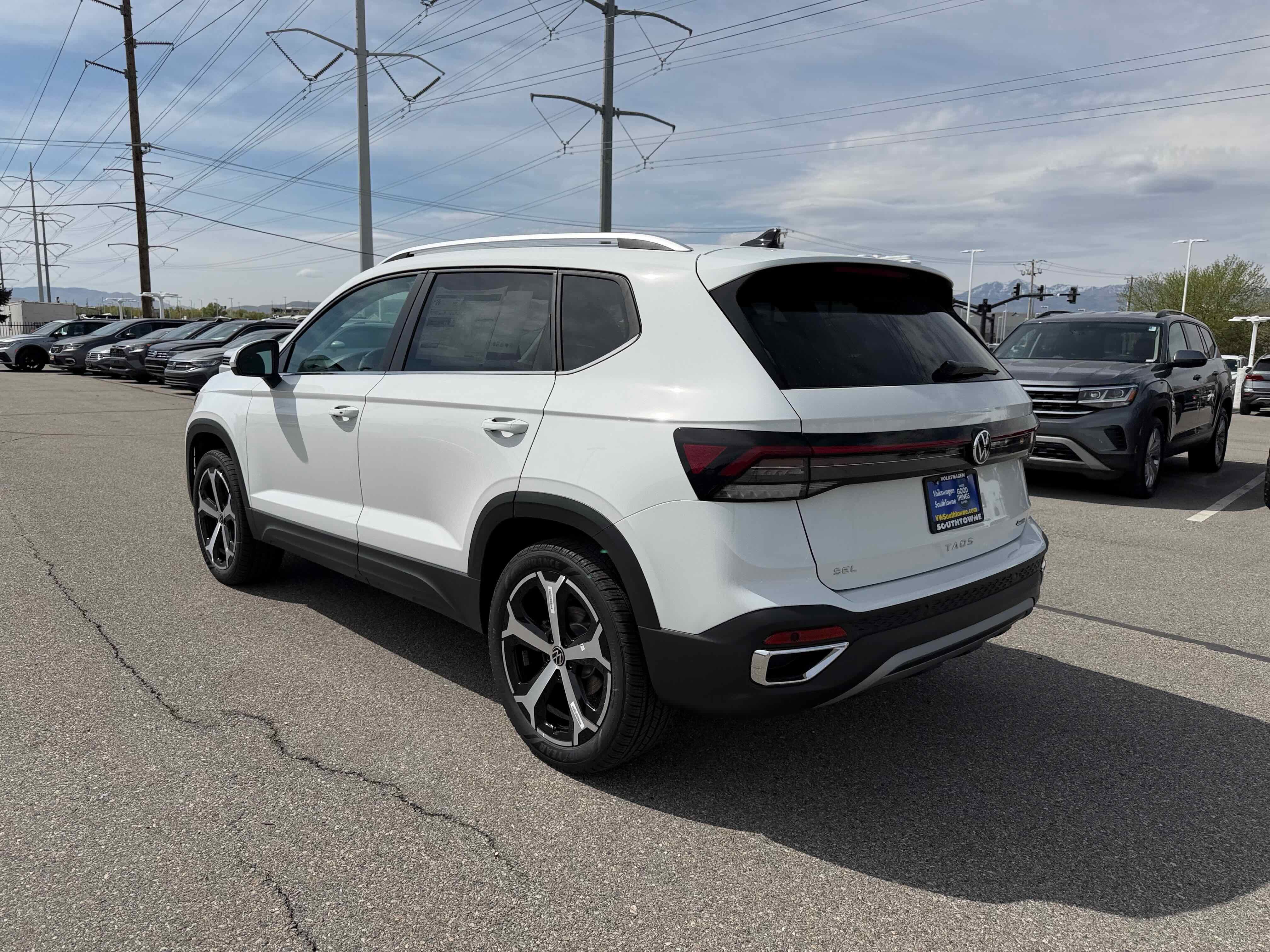 2026 Volkswagen Taos SEL