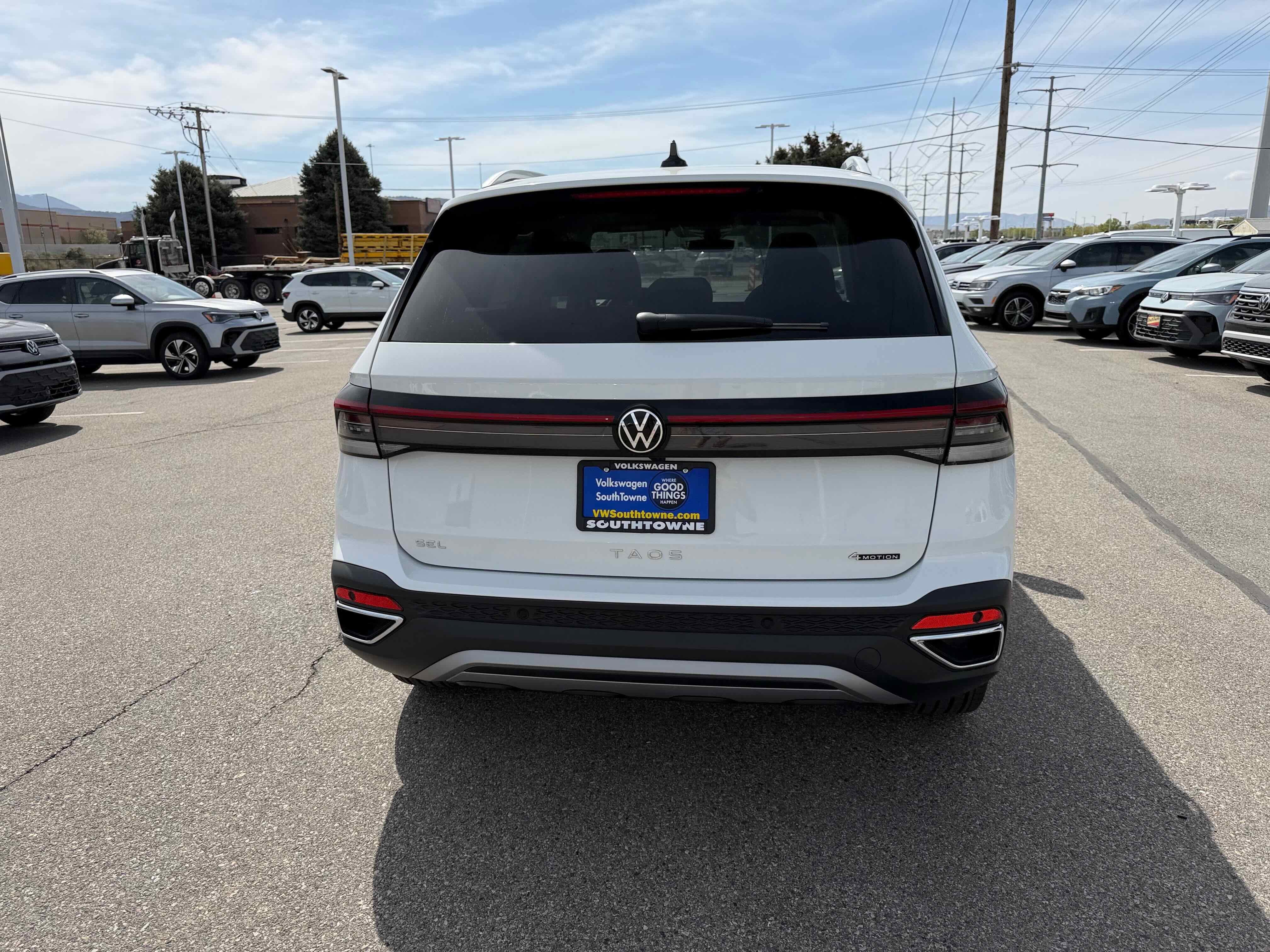 2026 Volkswagen Taos SEL