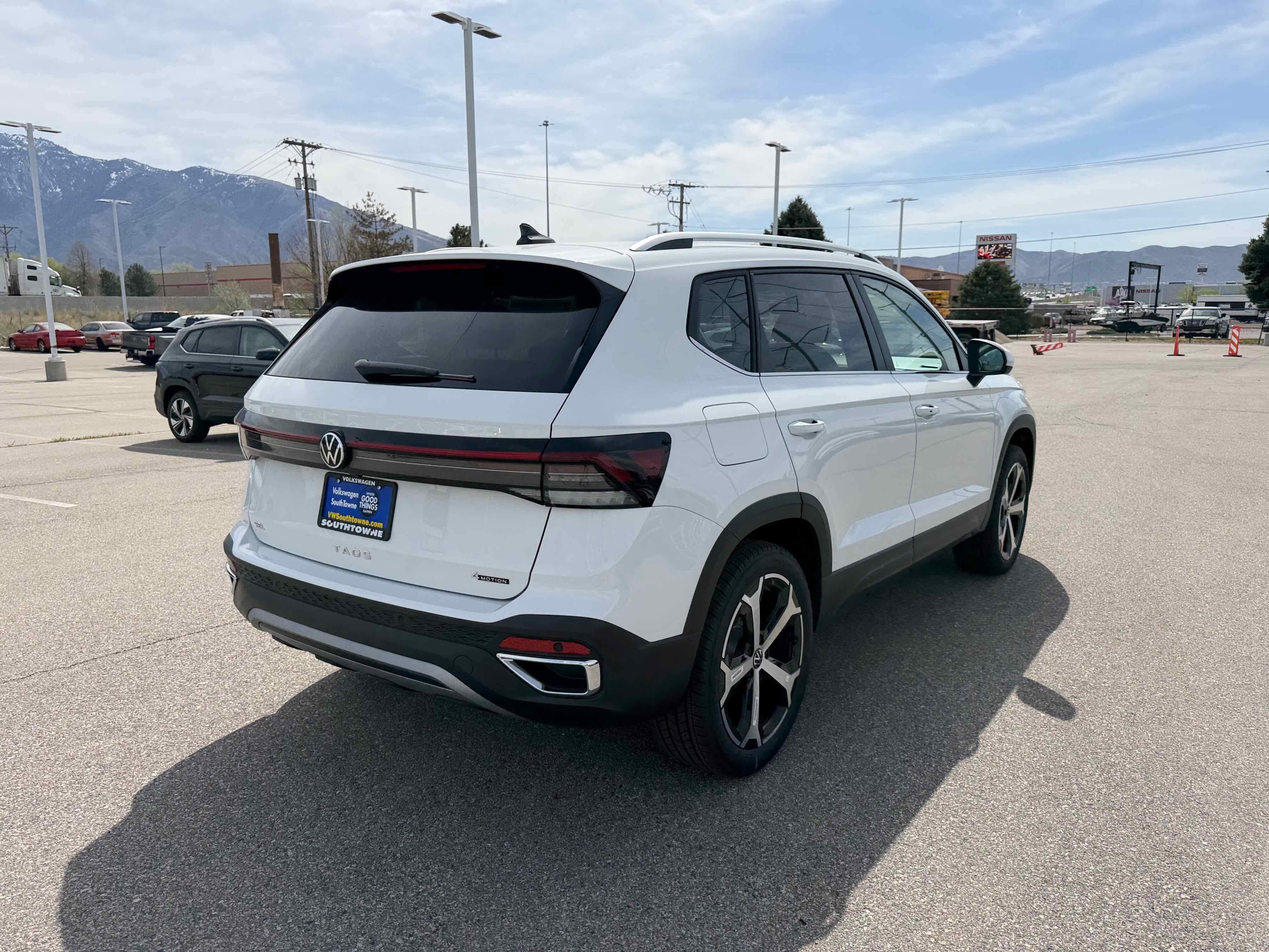 2026 Volkswagen Taos SEL