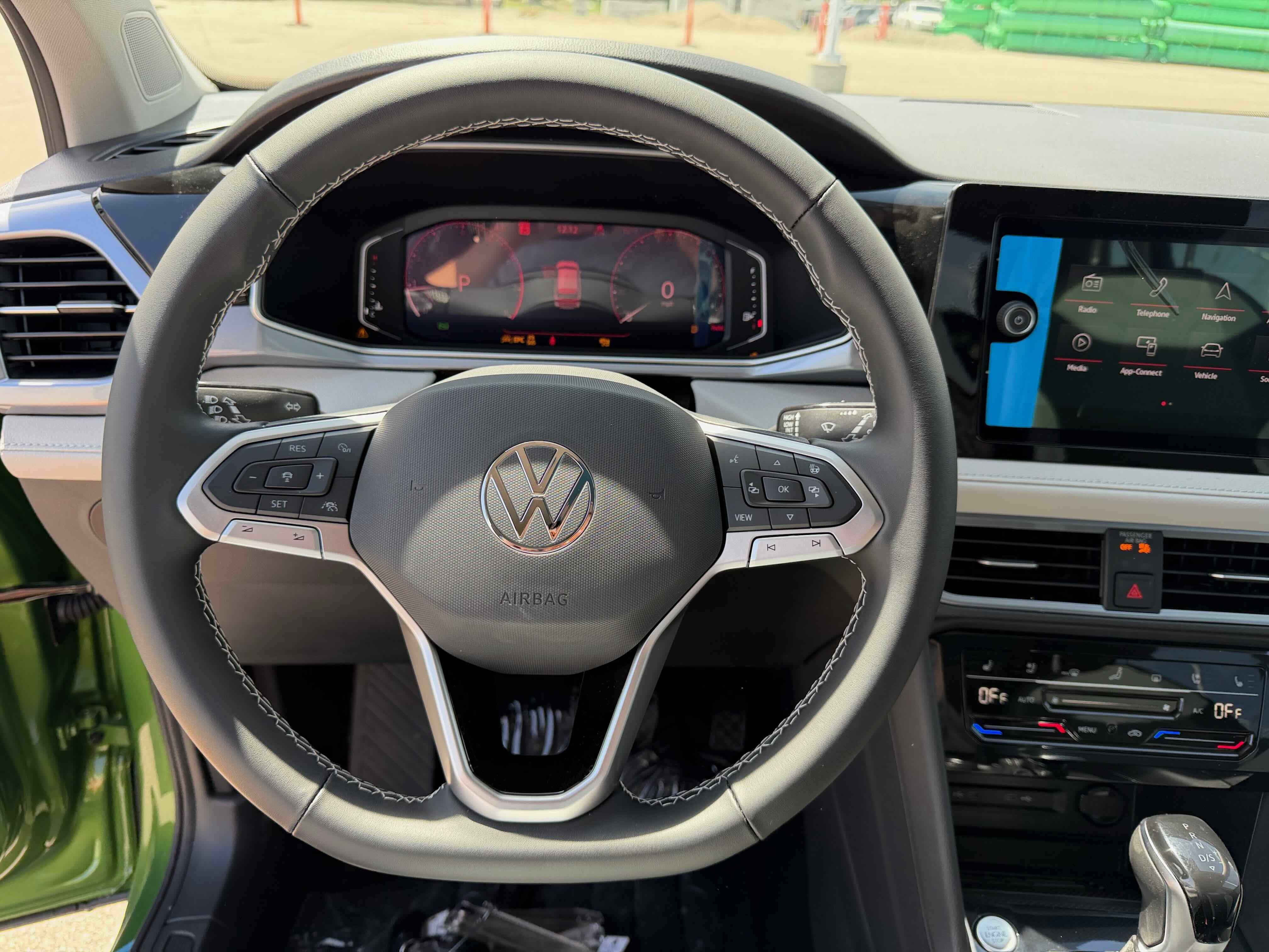 2026 Volkswagen Taos SEL