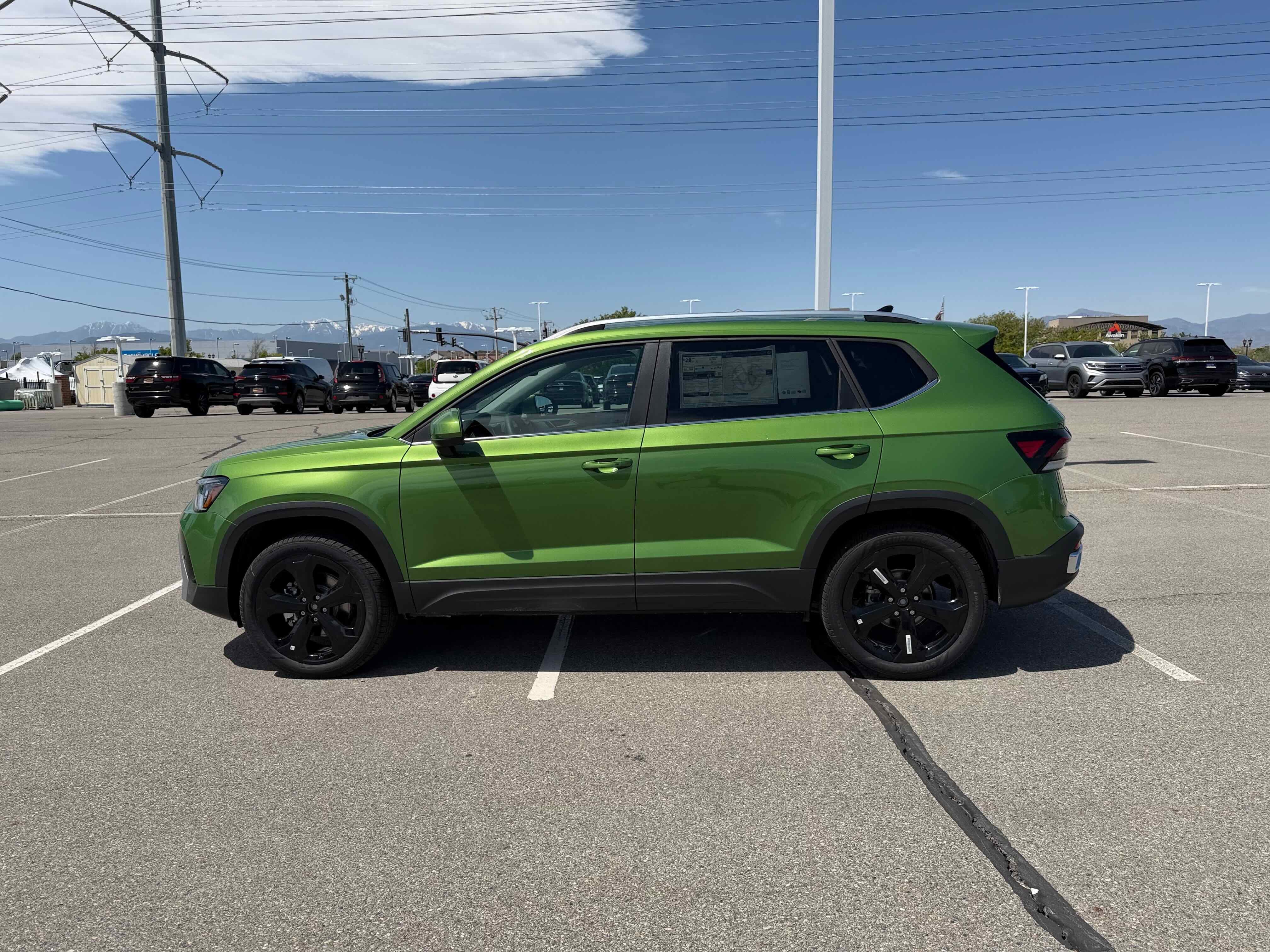 2026 Volkswagen Taos SEL