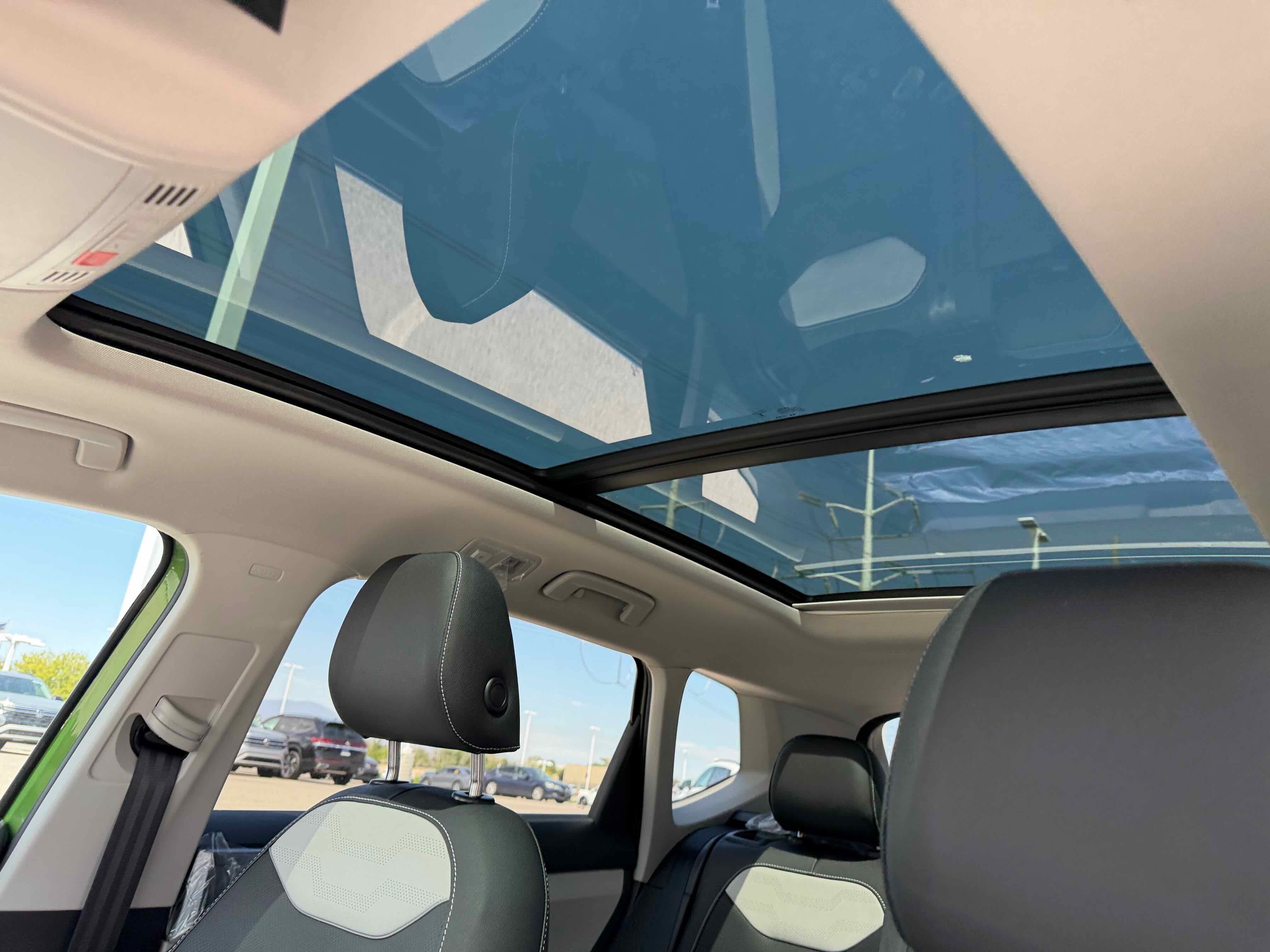 2026 Volkswagen Taos SEL