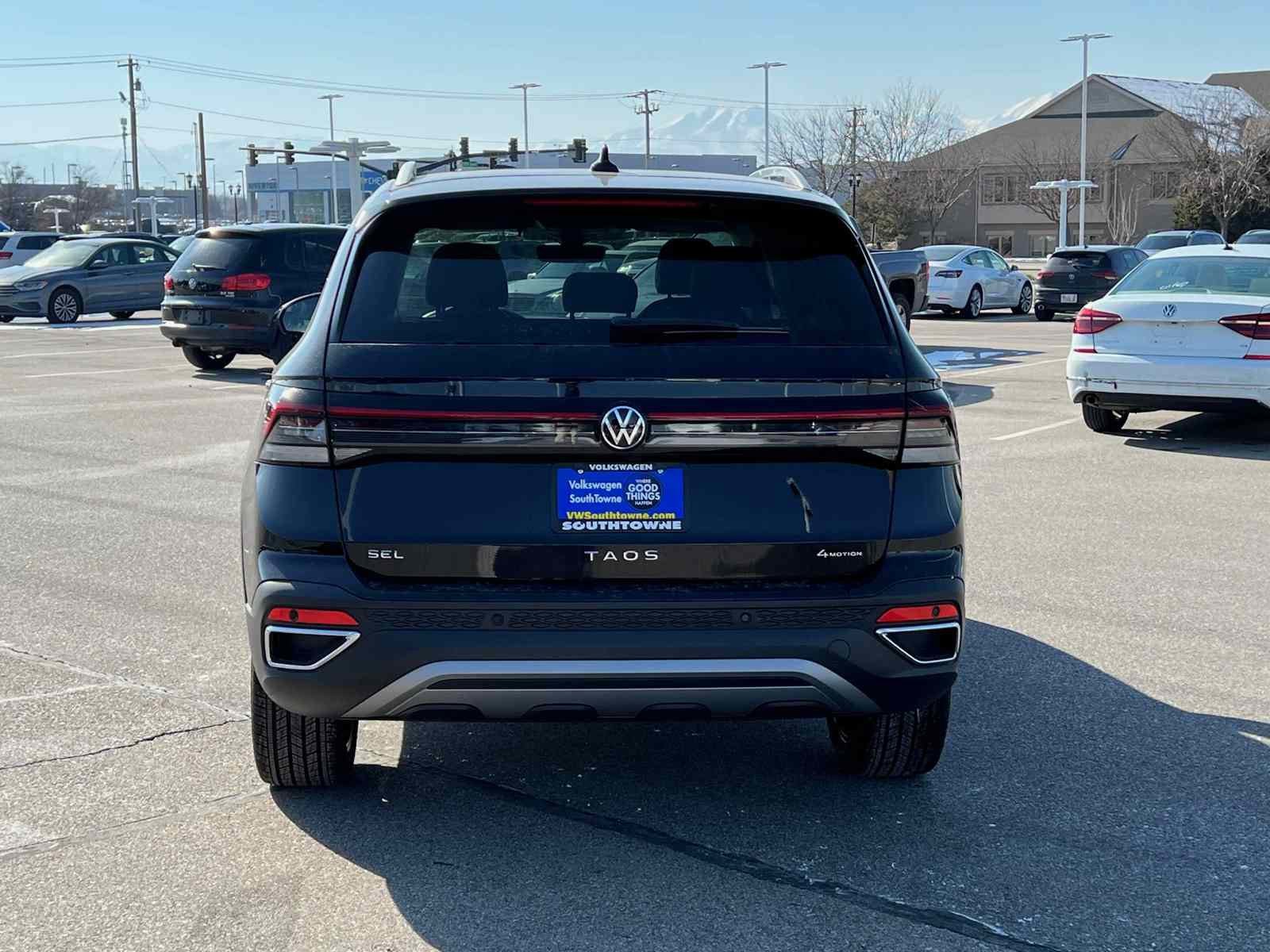 2025 Volkswagen Taos SEL