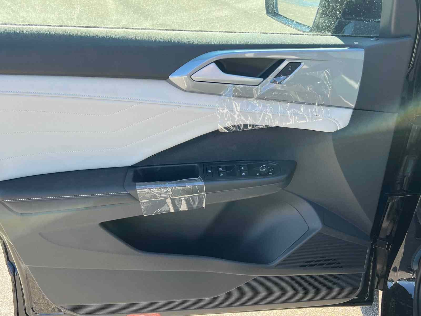 2025 Volkswagen Taos SEL