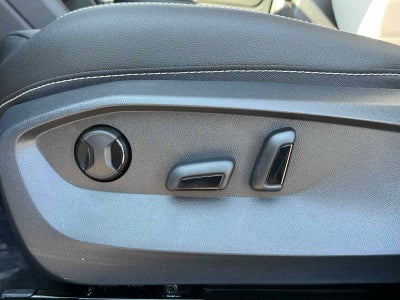 2025 Volkswagen Taos SEL