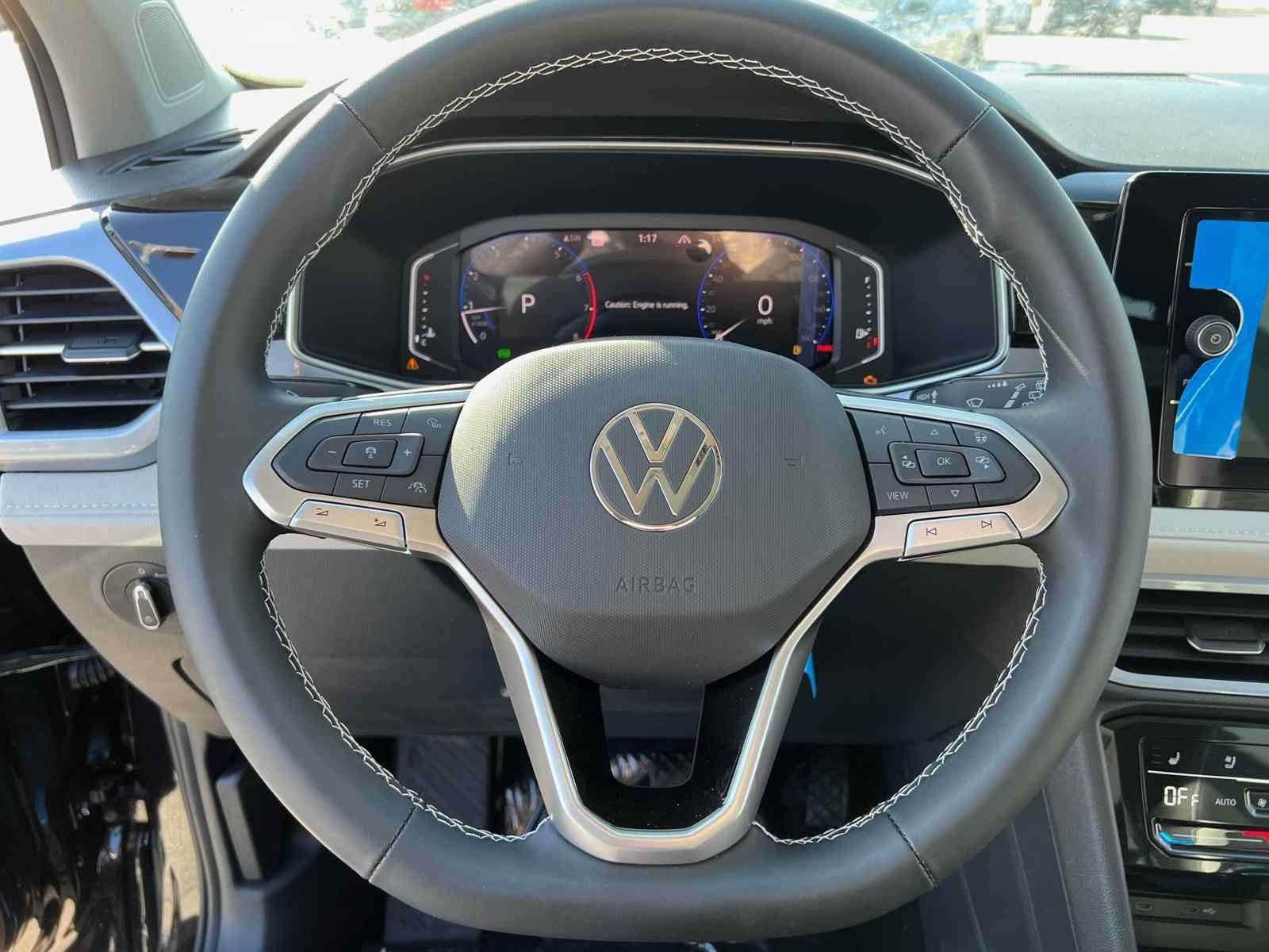 2025 Volkswagen Taos SEL