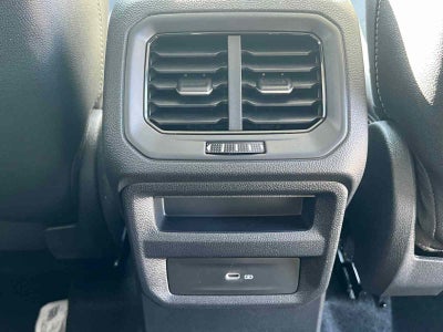 2025 Volkswagen Taos SEL