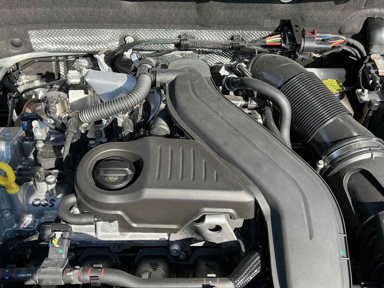 2025 Volkswagen Taos SEL