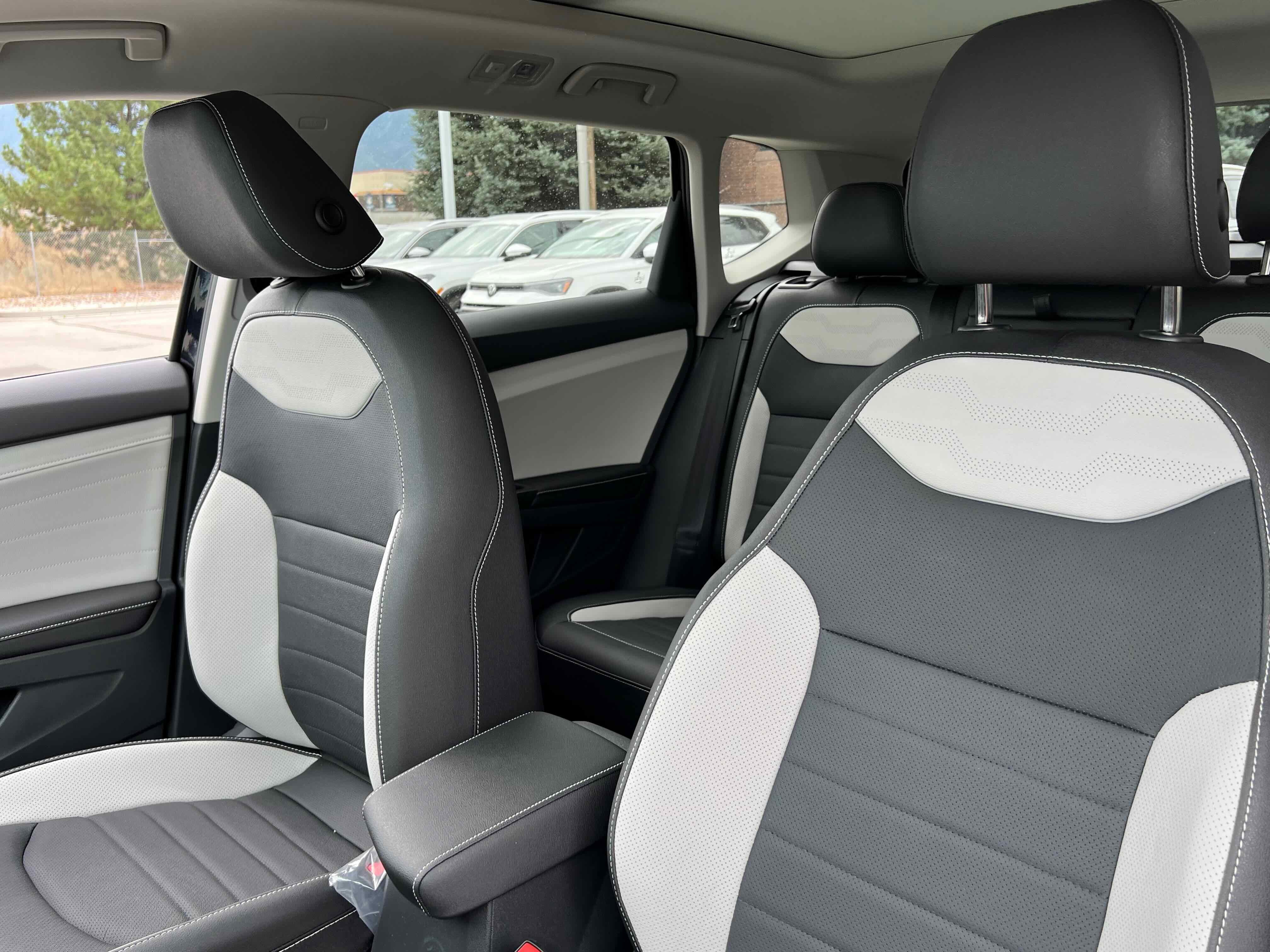 2025 Volkswagen Taos SEL