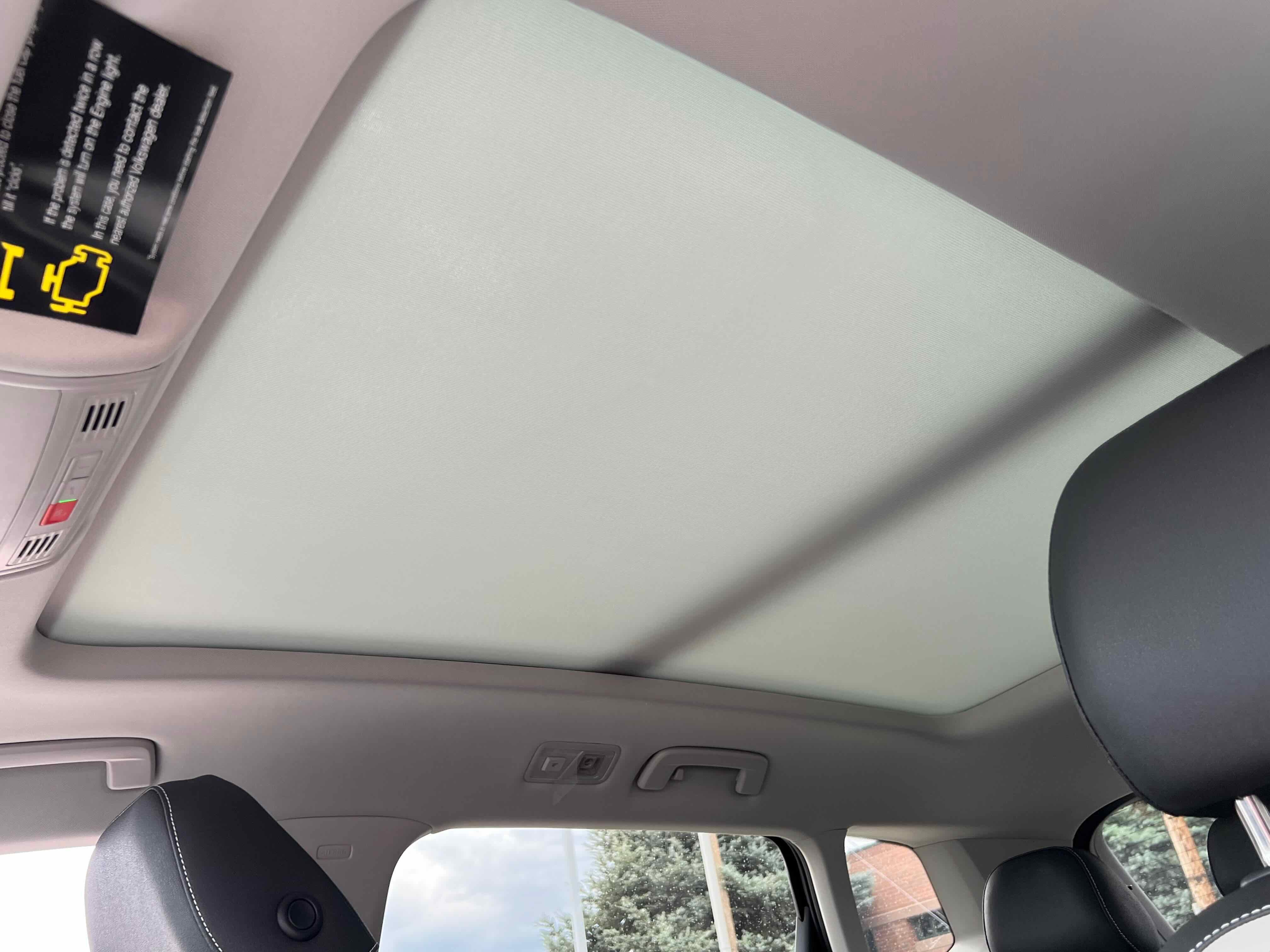 2025 Volkswagen Taos SEL