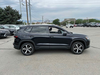 2025 Volkswagen Taos SEL