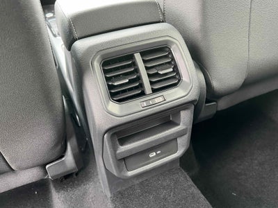 2025 Volkswagen Taos SEL